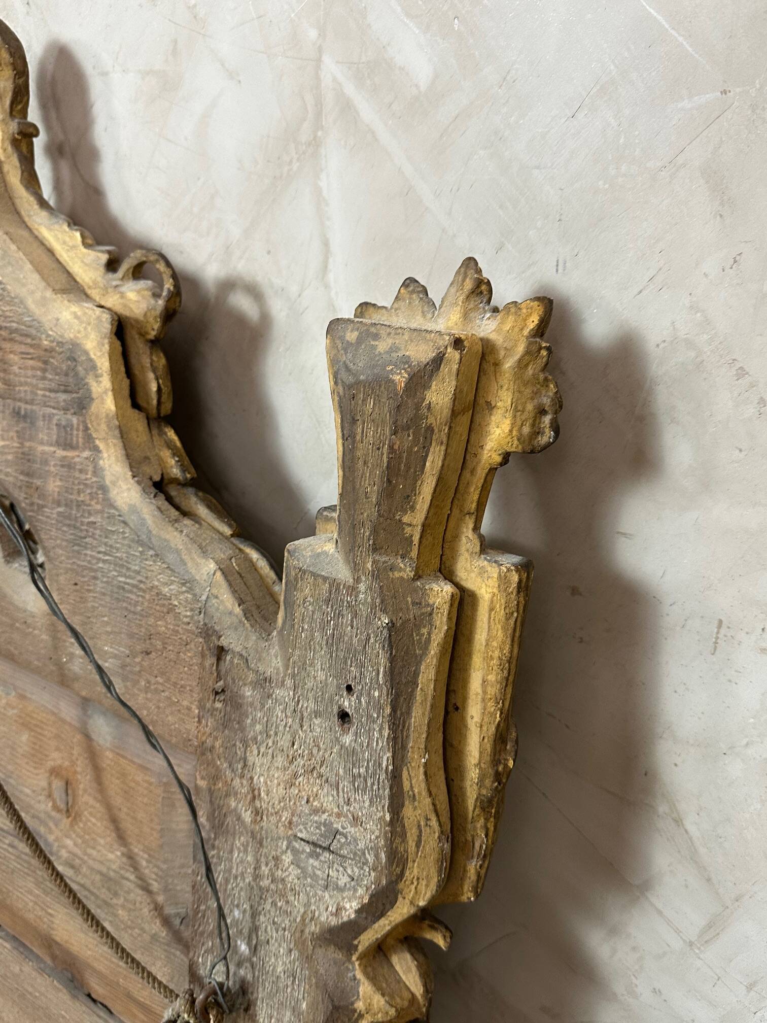 18th century giltwood mirror