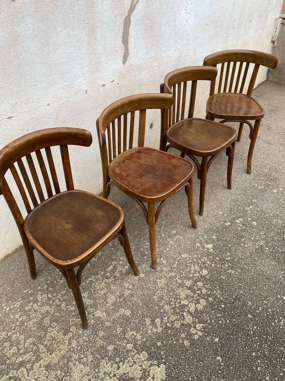 Set of 4 artex bistro chairs