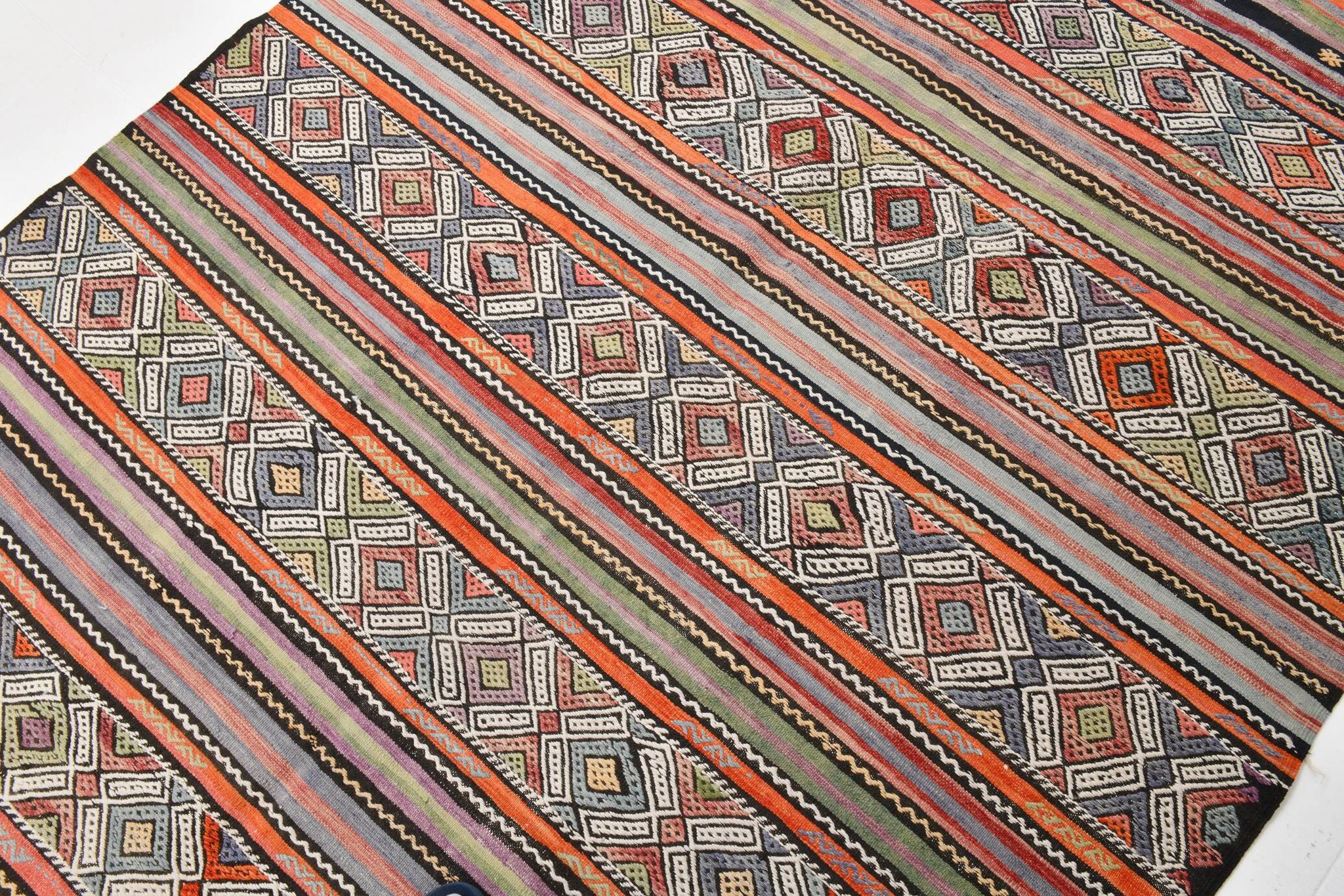 Traditional Oriental Carpet, Turkish Kilim Rug, 174x236 Cm