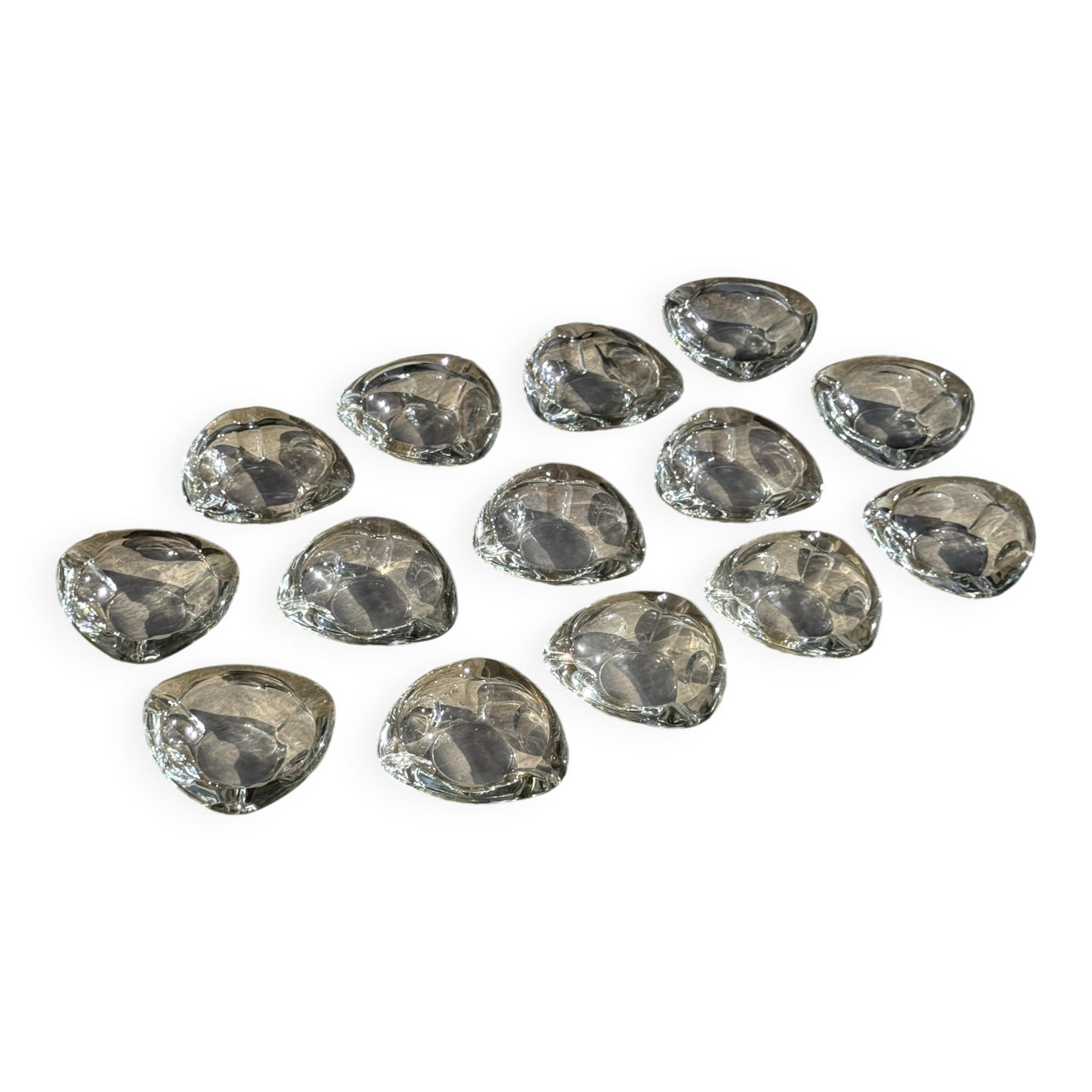 Set of 14 triangular glass ashtrays D13