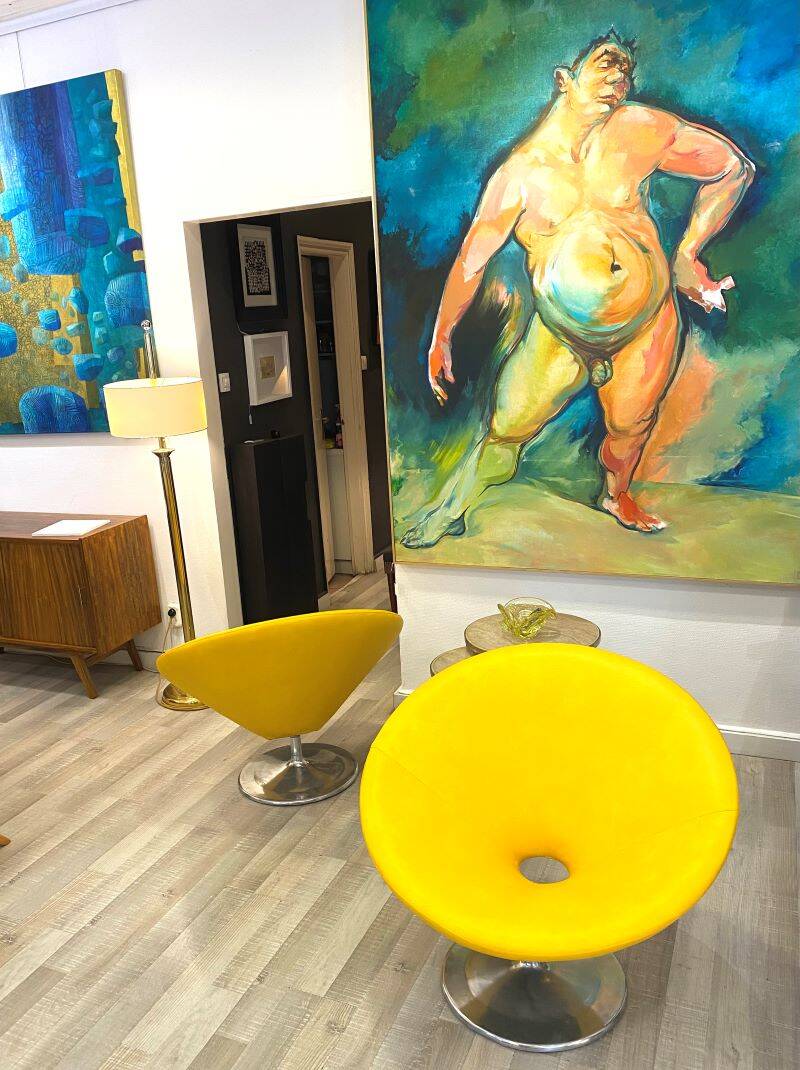 Pair of Retro Parabola Lounge Chairs