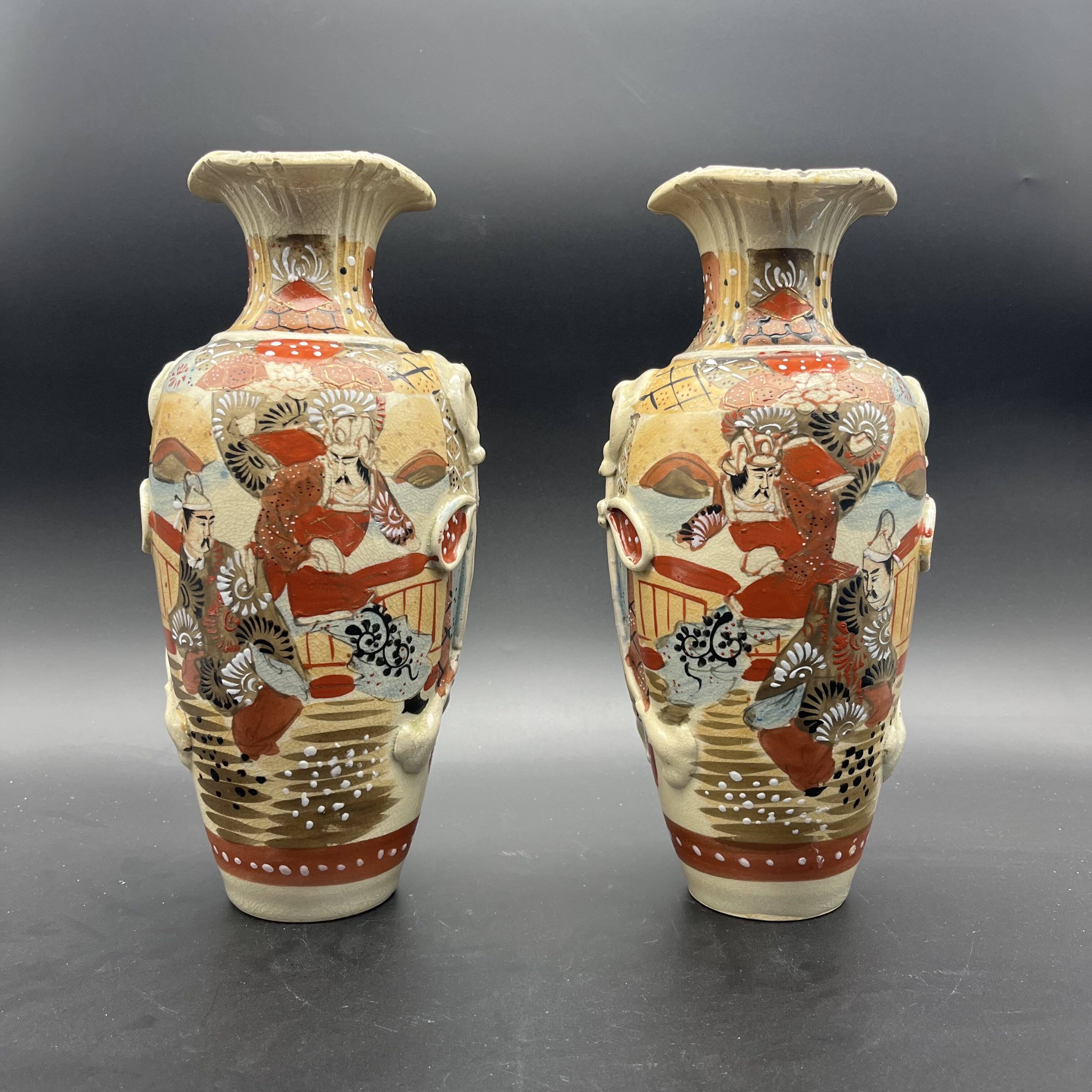 Pair of Vases Satsuma 29 cms Japan early XXe