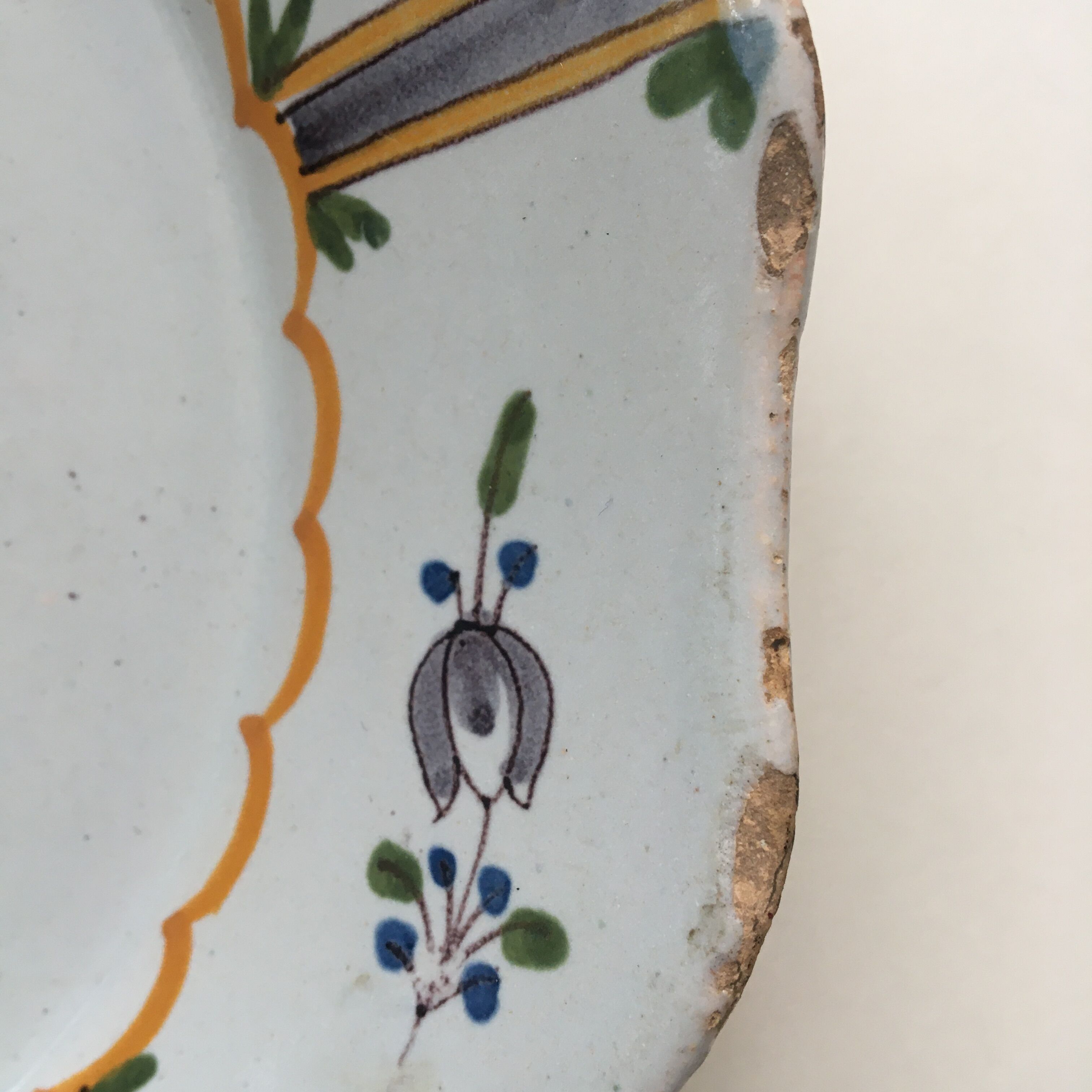 Plate faience 19th decoration flowers "tulips"
