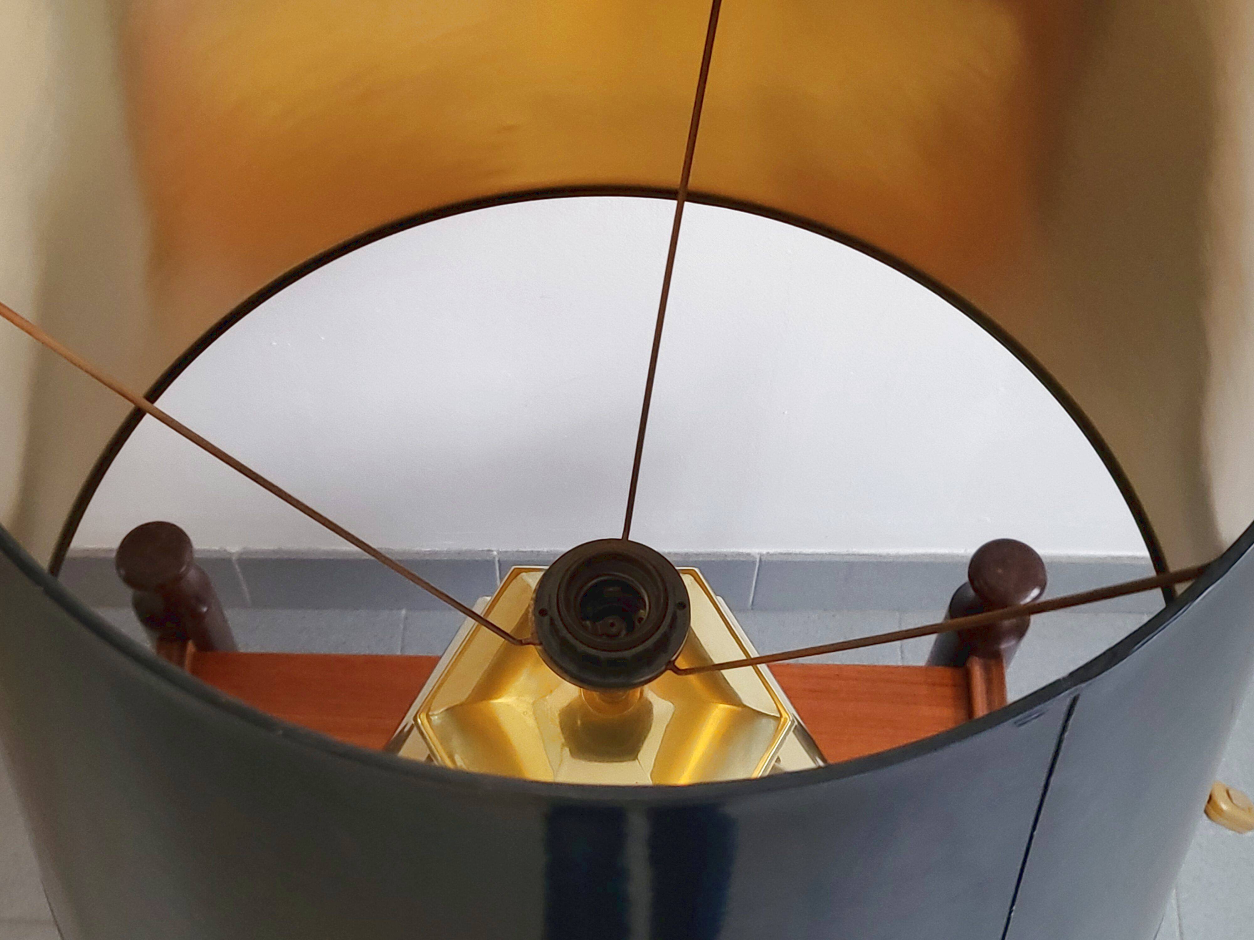 Vintage 1970 lamp in gold metal