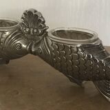 Salt and pepper shaker holder with a pair of fish in metal, Italian design