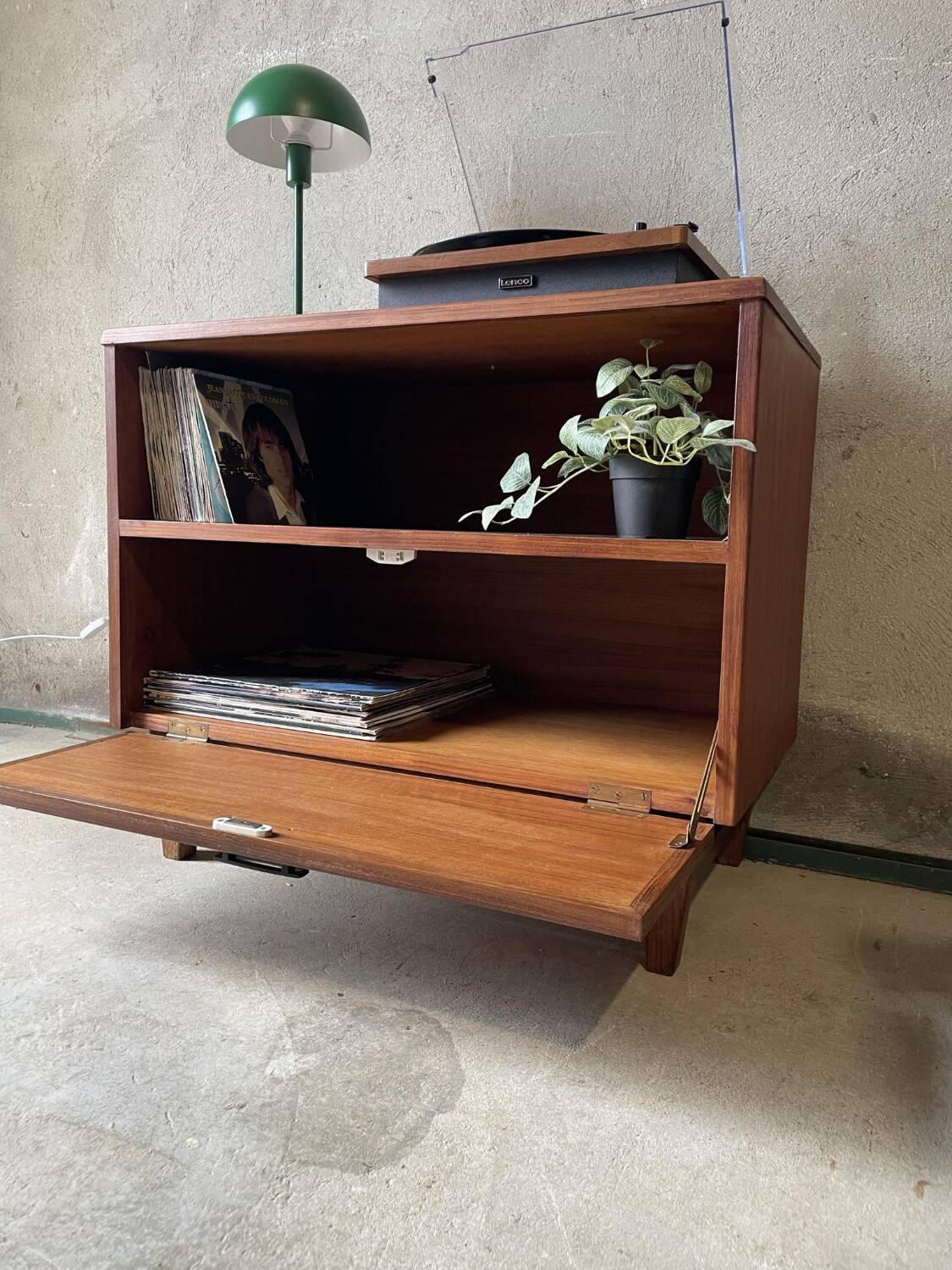 Vintage Teak TV or vinyl turntable unit