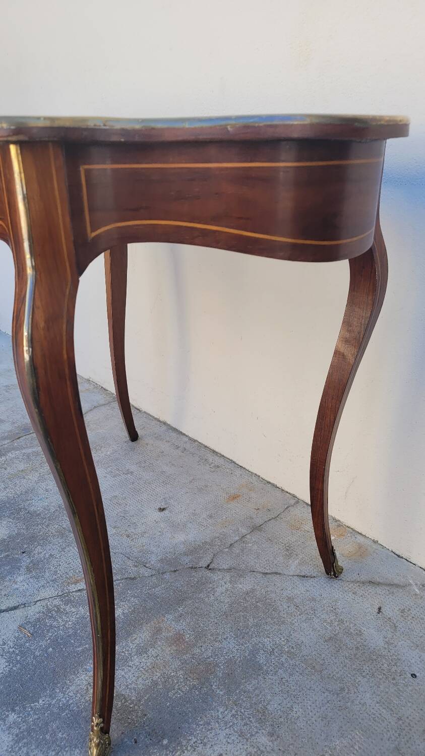 Napoleon III violin-shaped middle desk table 19th in marquetry