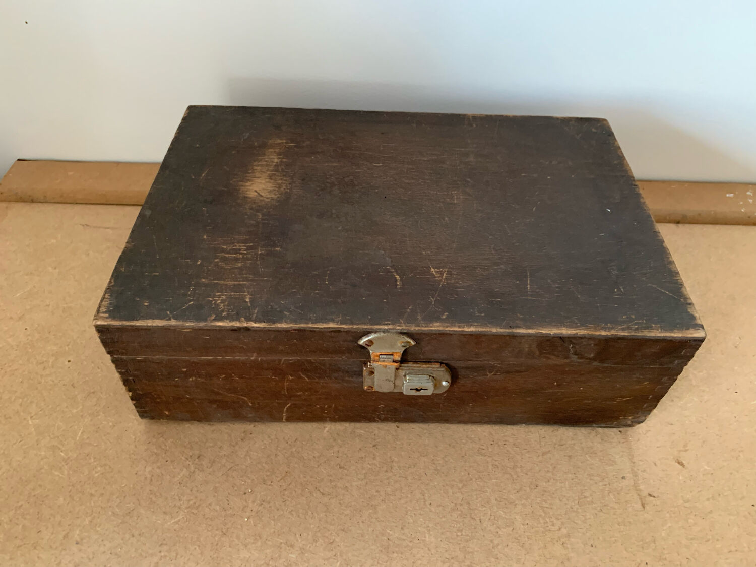 Caisse en bois ancienne