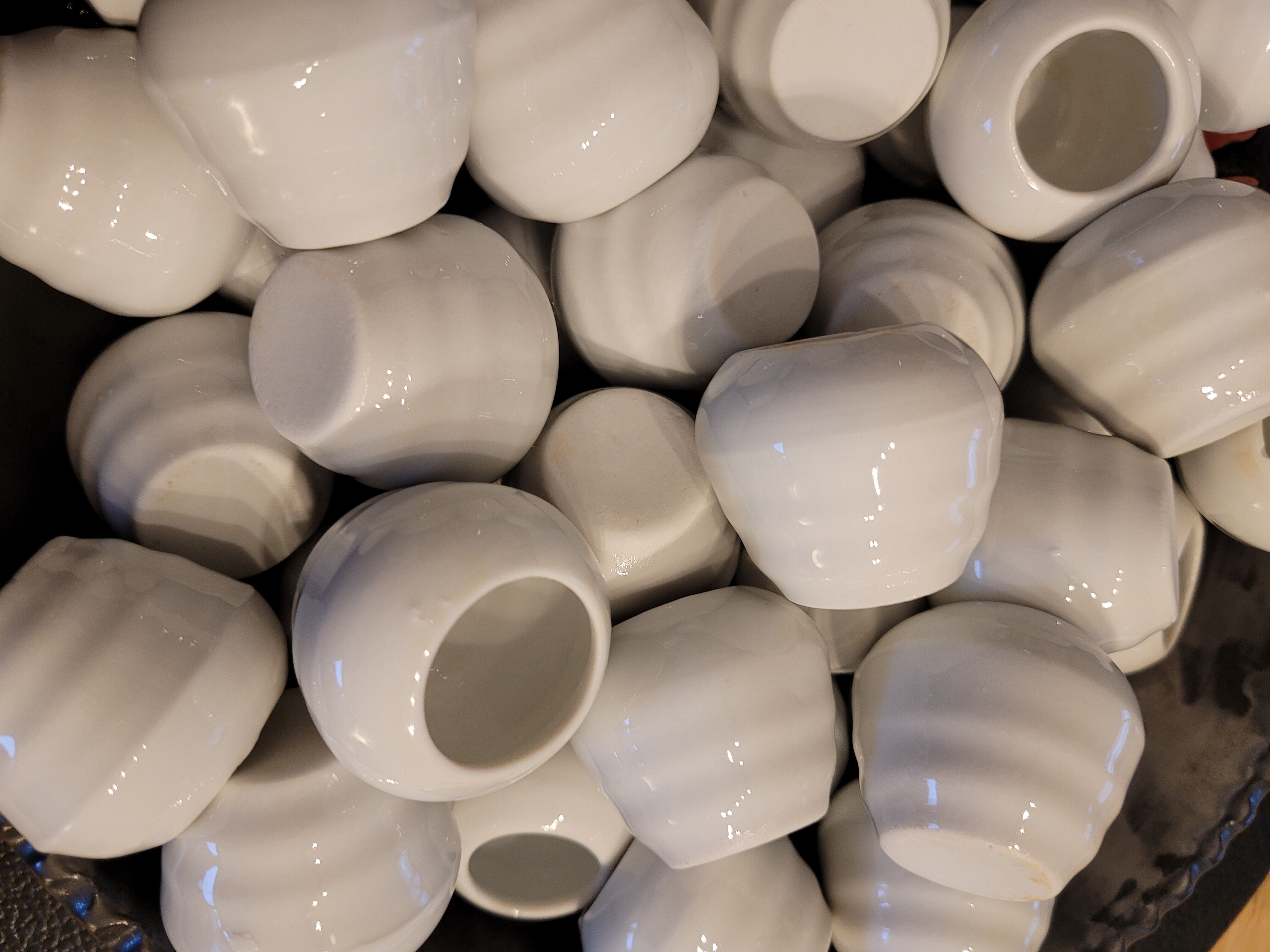 Snail service, set of 48 porcelain shells