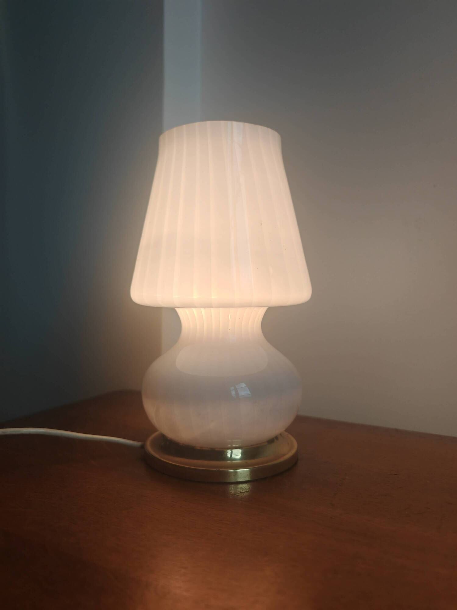 Vintage Murano / Vetri Mushroom Lamp - Opaline Glass & Brass - 1970s