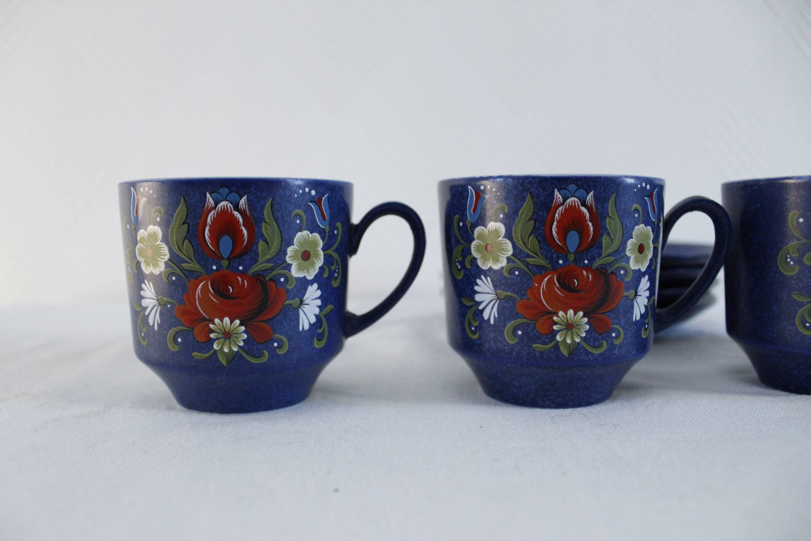 Vintage coffee set - blue and red flower patterns