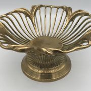 Stand cup or vintage basket of floral shape in golden brass, italy