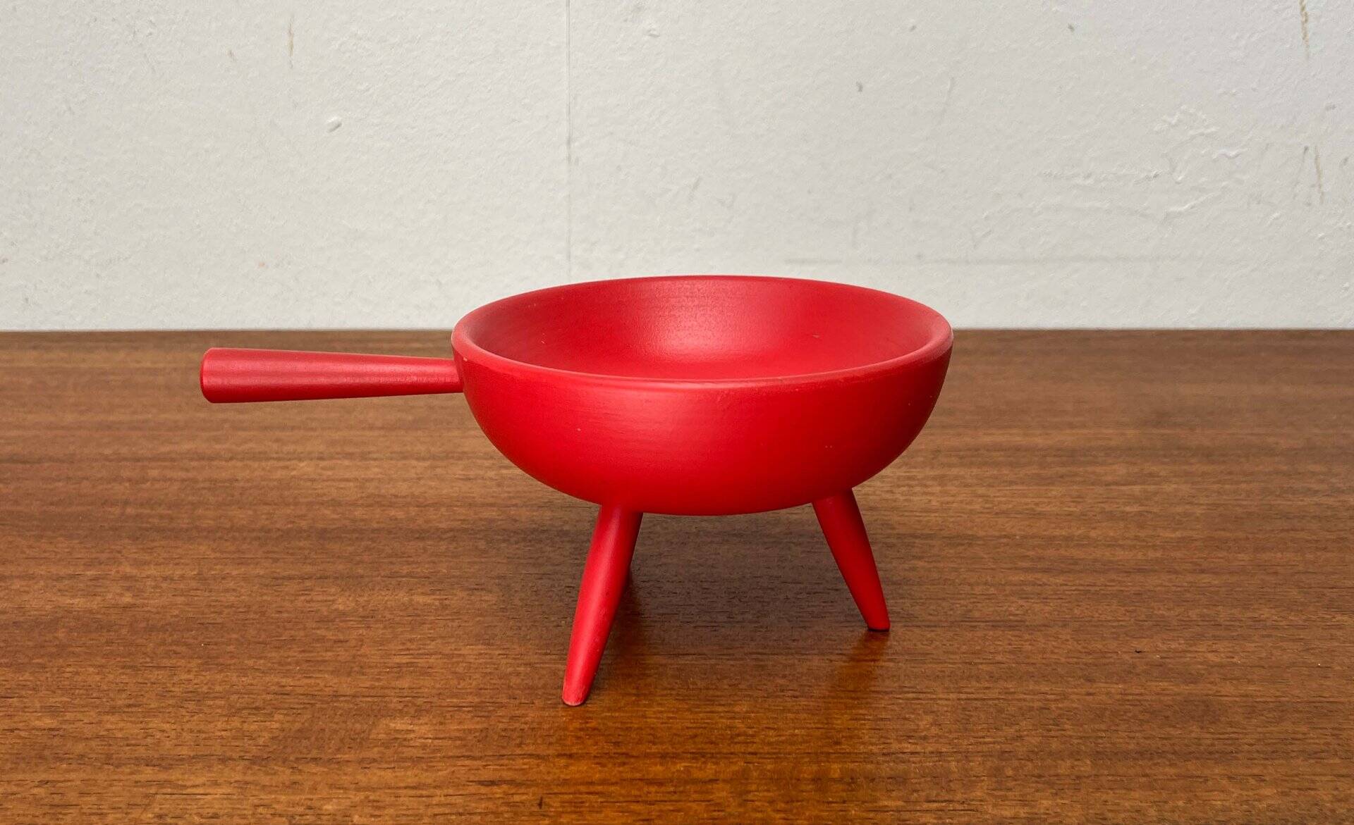Mid-Century Modern Red Tripod Bowl in Wood from Paavo Asikainen, Finland, 1960s
