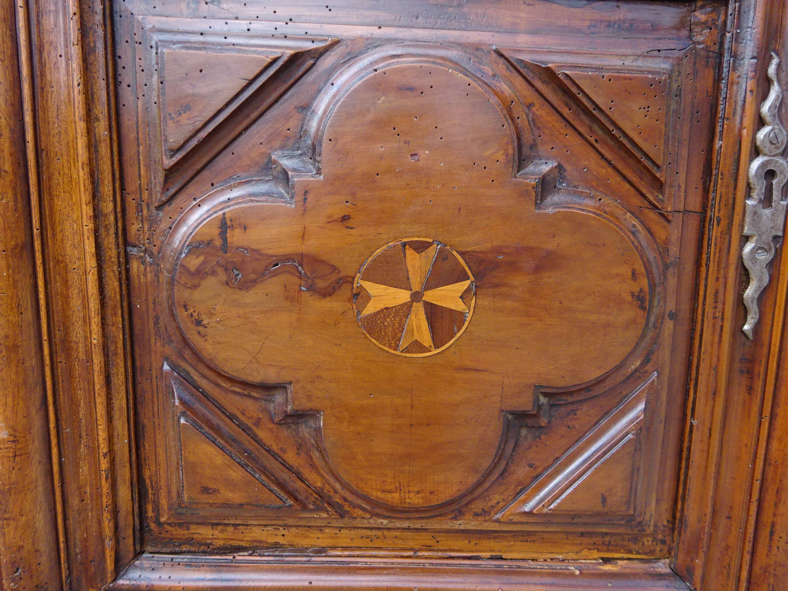 Louis XIII wardrobe in solid walnut