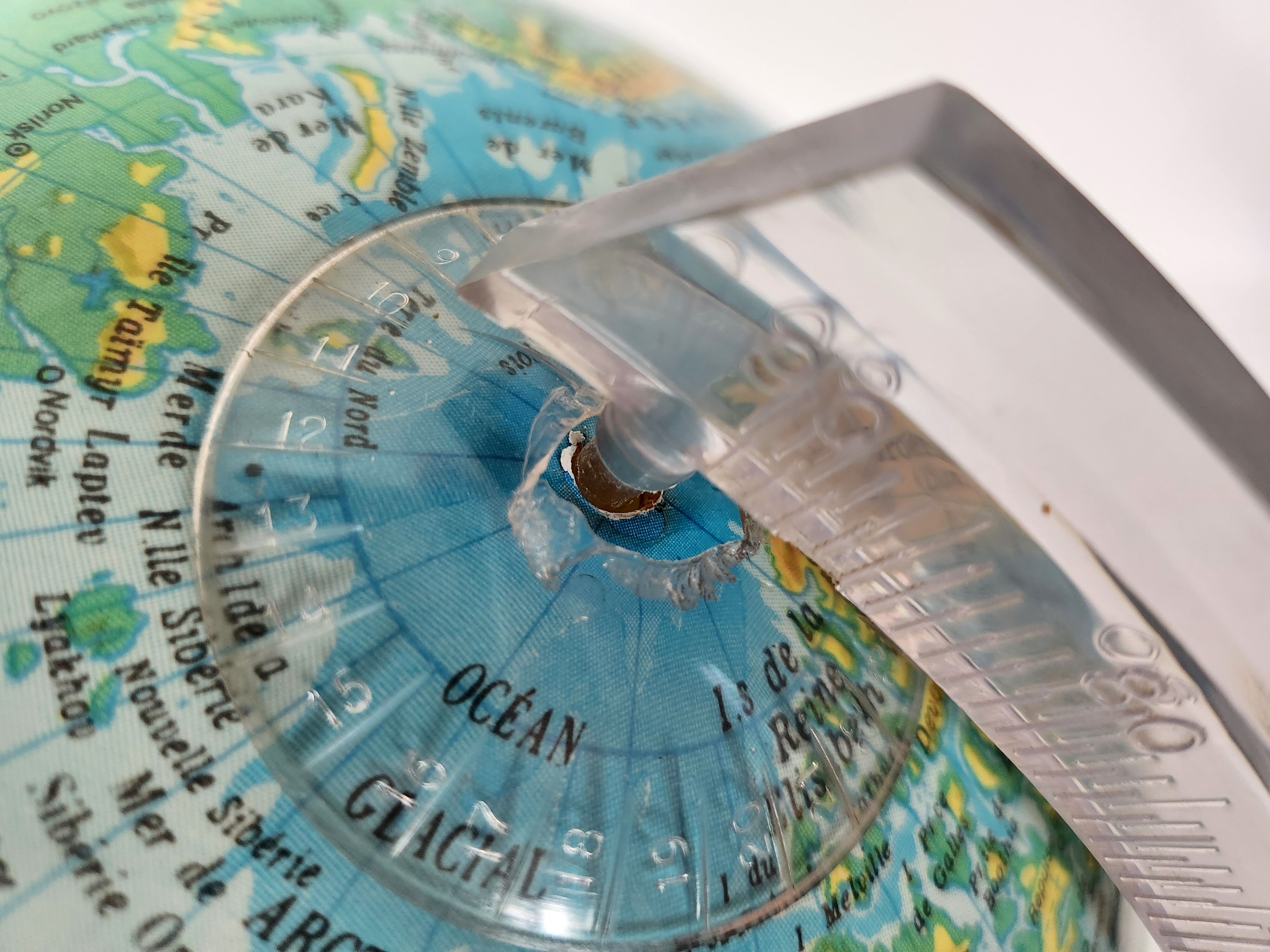 Vintage luminous globe 1950