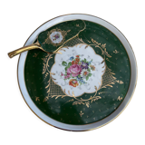 Pie dish with shovel