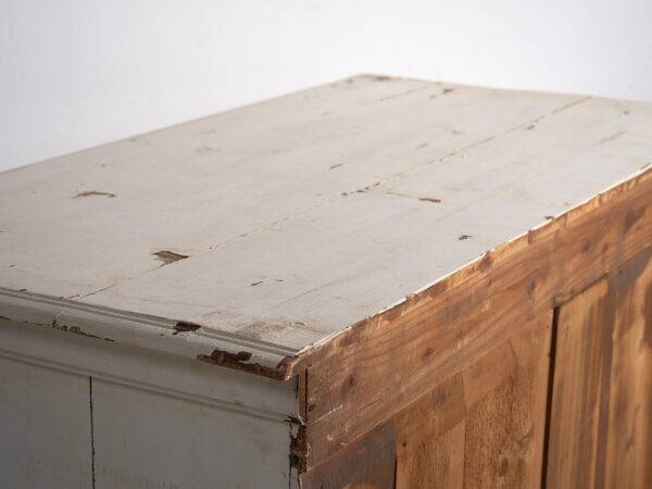 Antique white Provençal-style chest of drawers (circa 1920)