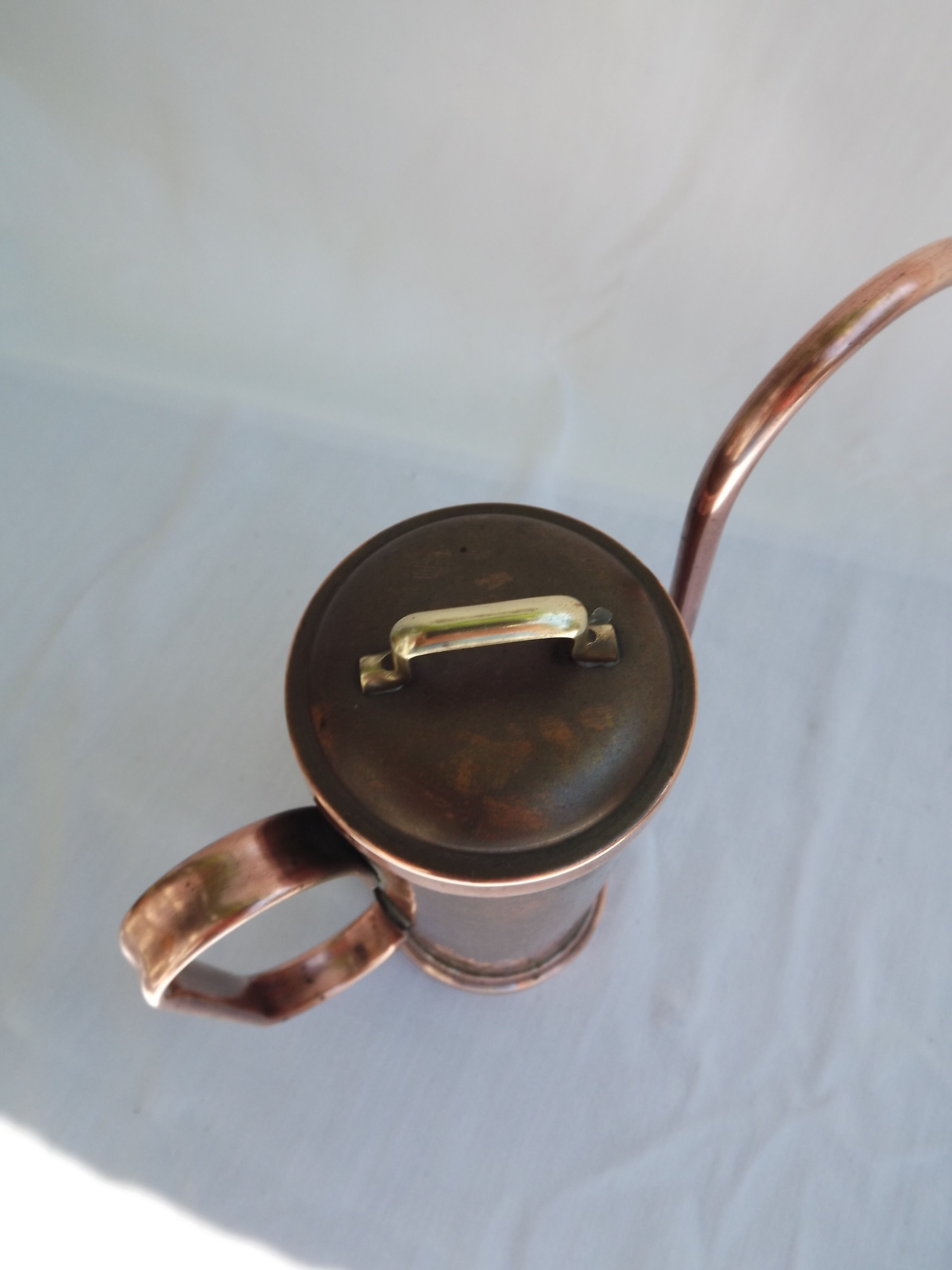 Copper pourer