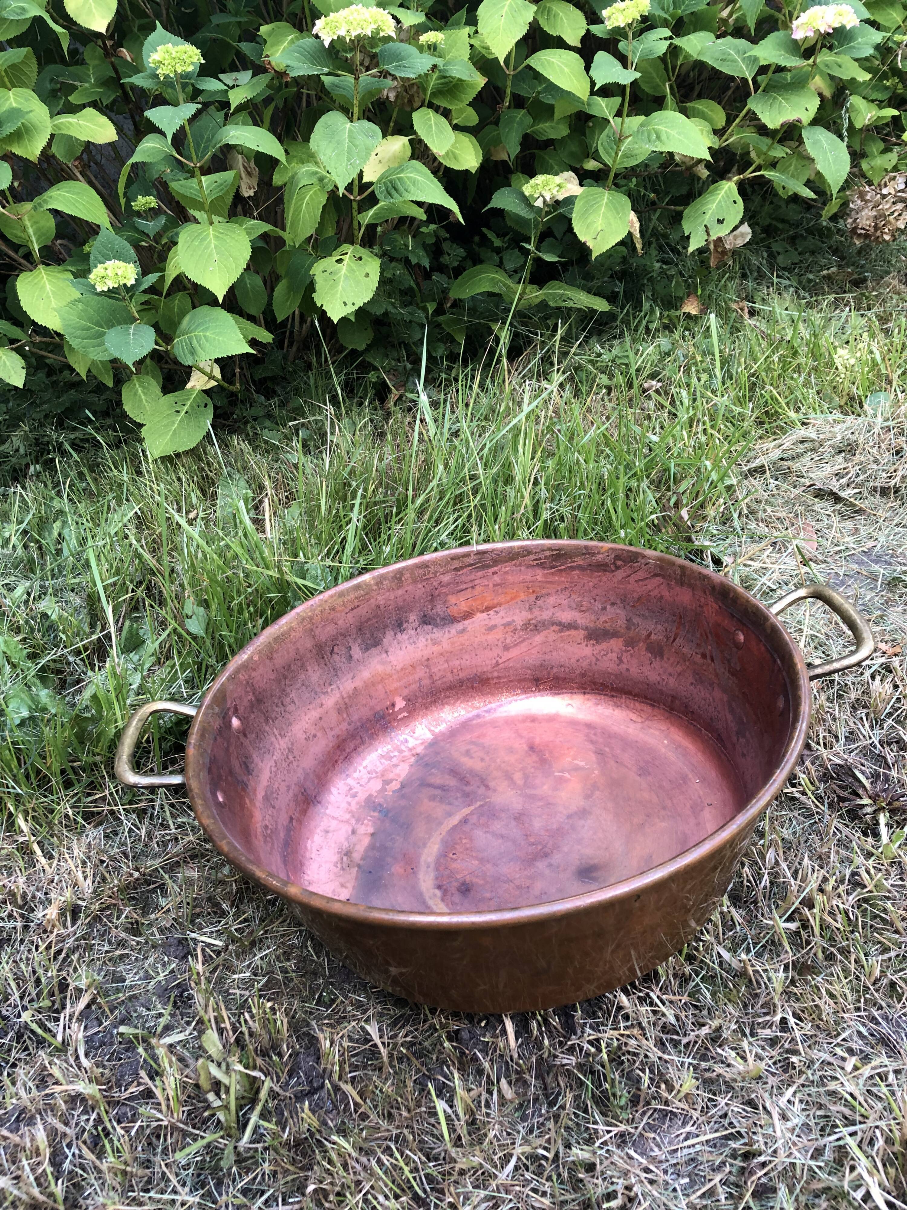 Copper jam basin
