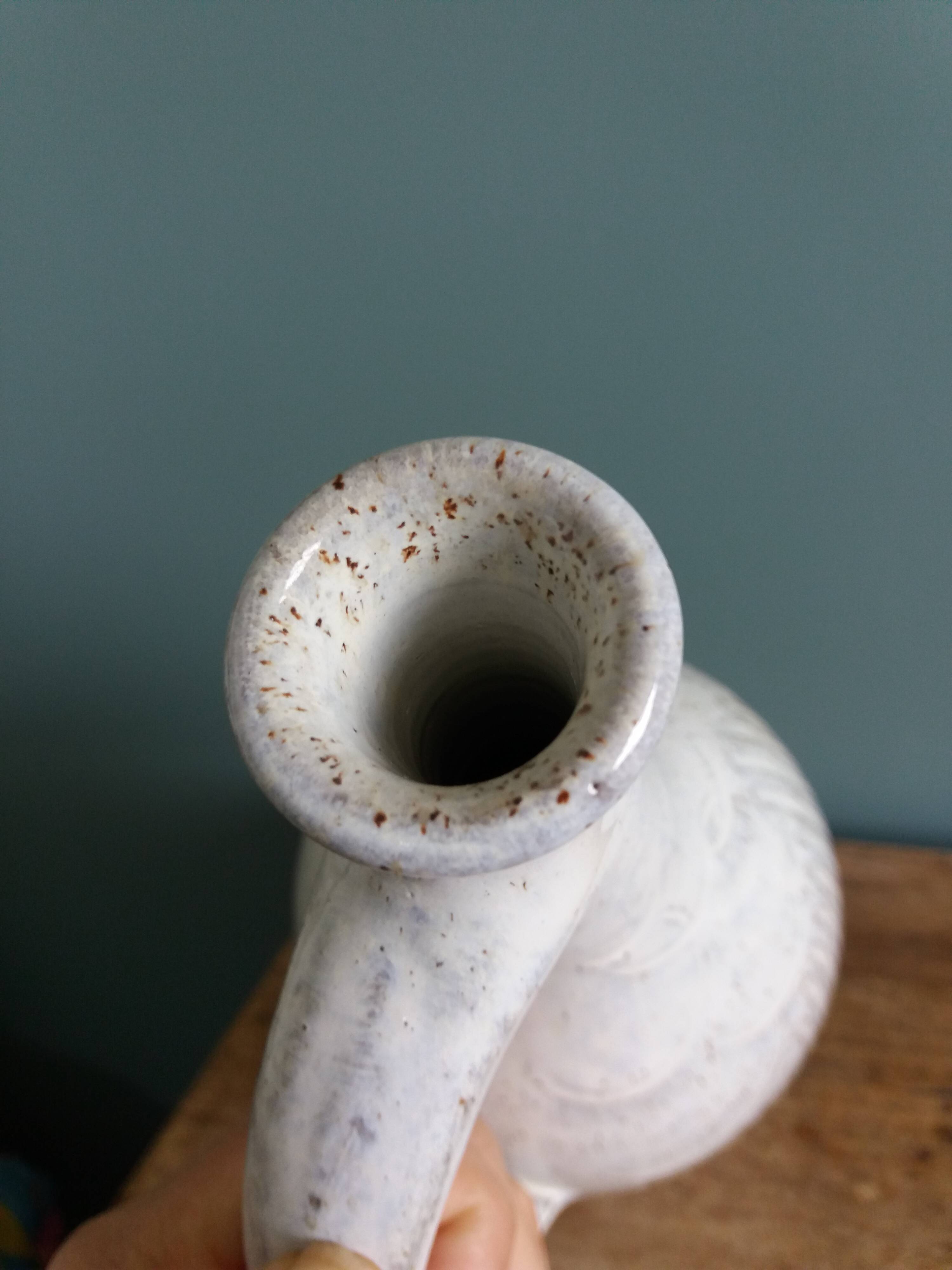 Pichet signé Colotte à Combret