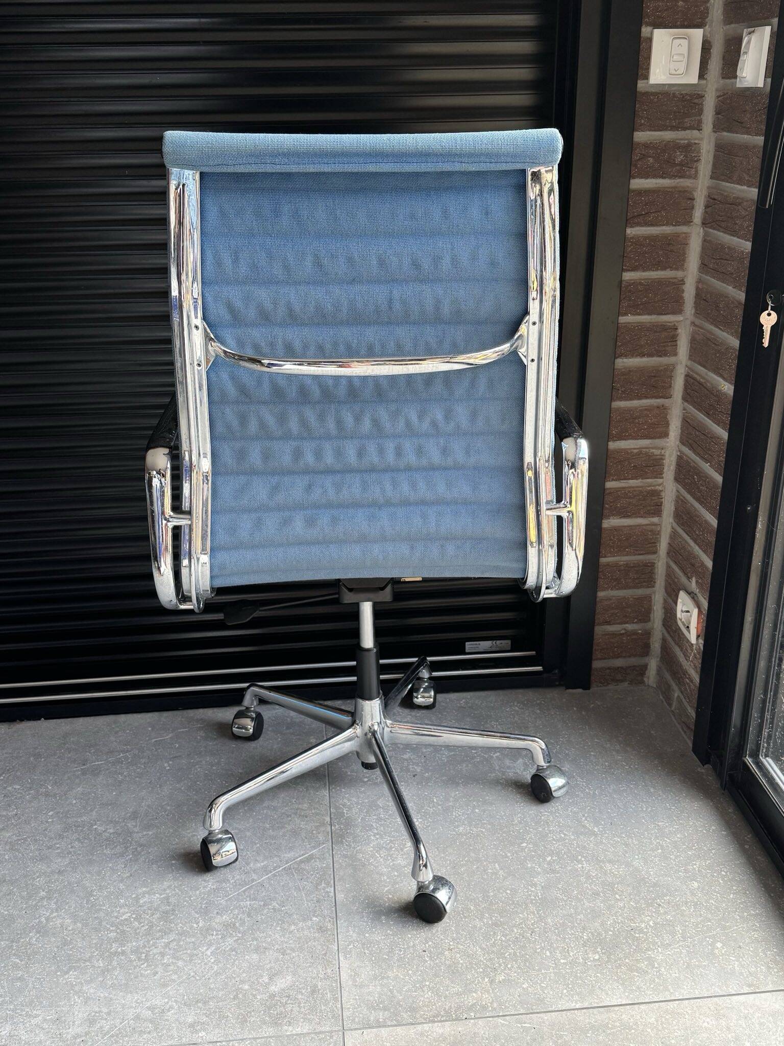 EA 119 Office Chair Charles Eames VITRA