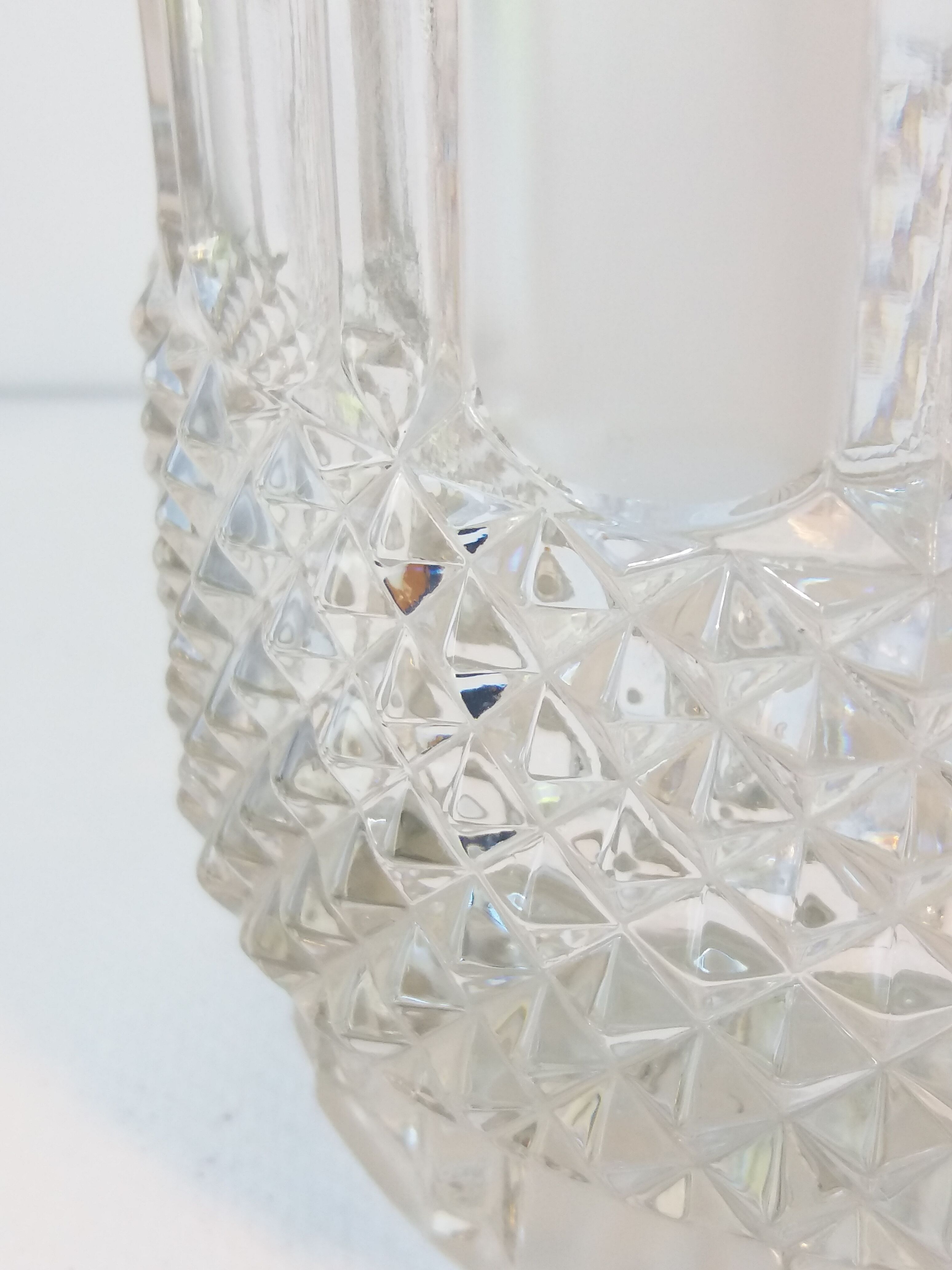 70-80 chiseled glass ice bucket