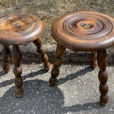 Duo de tabourets tripodes en chêne