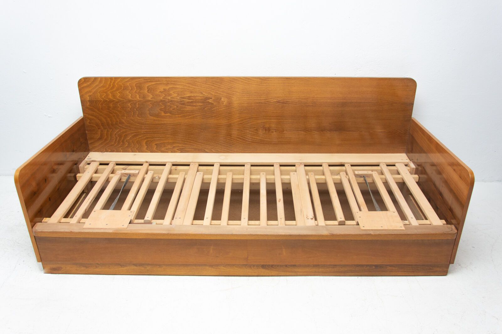 Canapé pliant du milieu du siècle par Jindřich Halabala pour UP Závody, années 1950