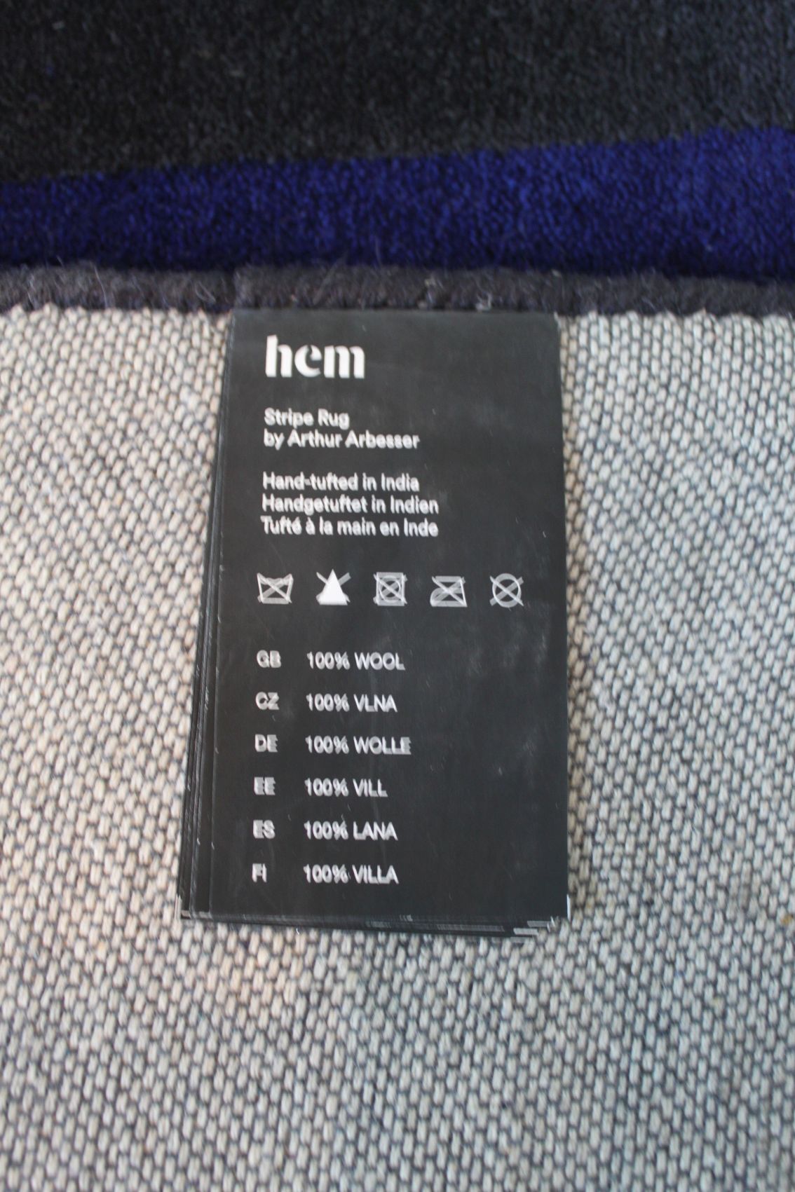 Carpet design Strip Rug by Arthur Arbesser for Hem.