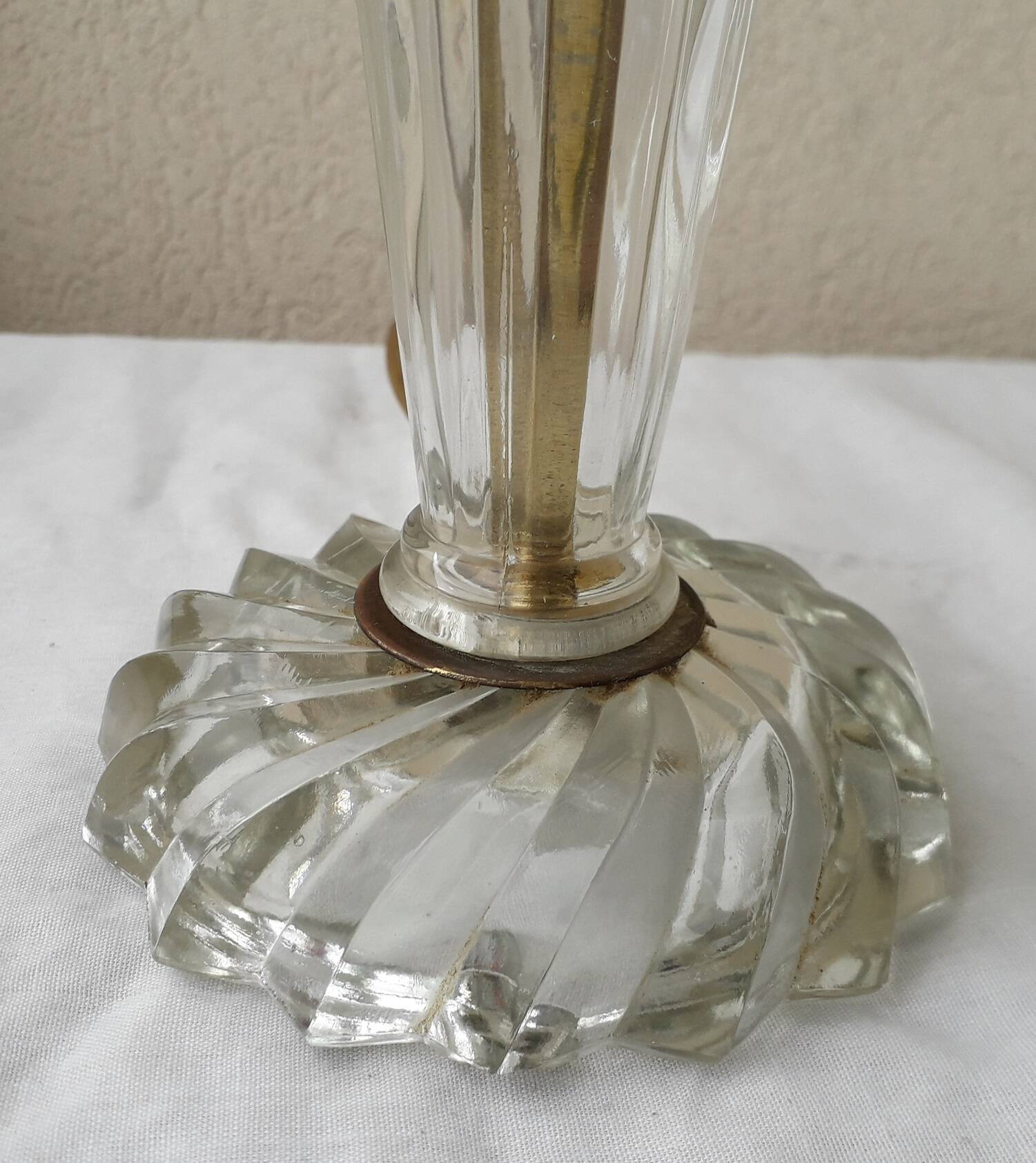 Pied de lampe en verre