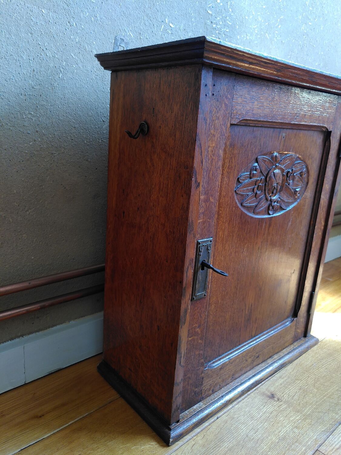 Art deco medicine cabinet