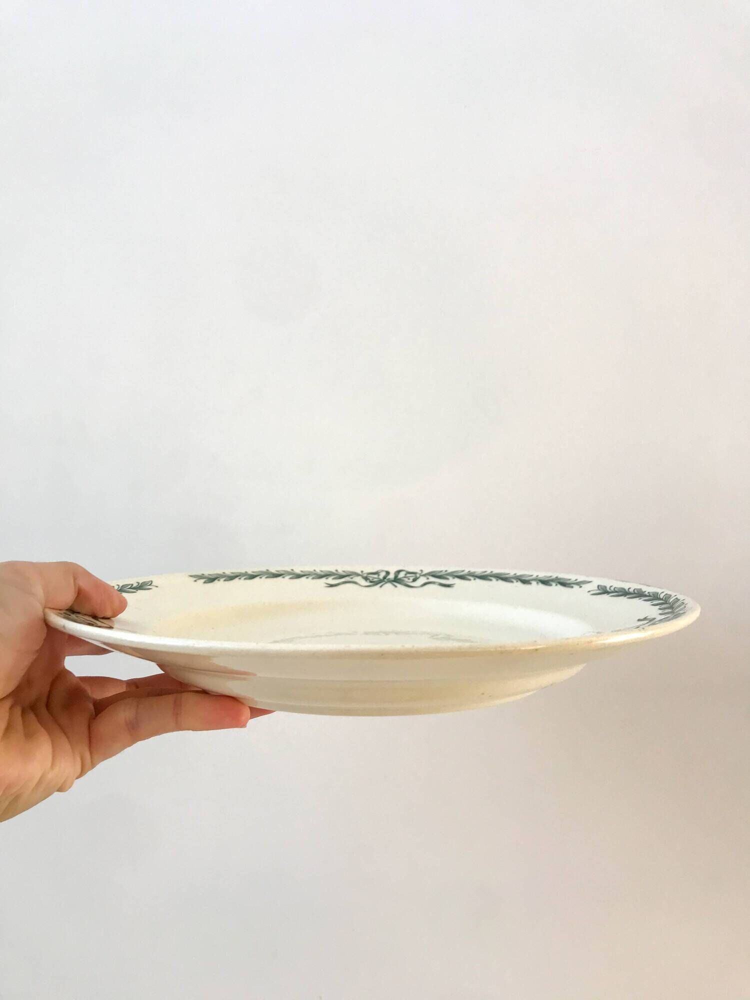 Lot of 5 flat plates in Terre de Fer Longchamp model Belleville, late 19th century
