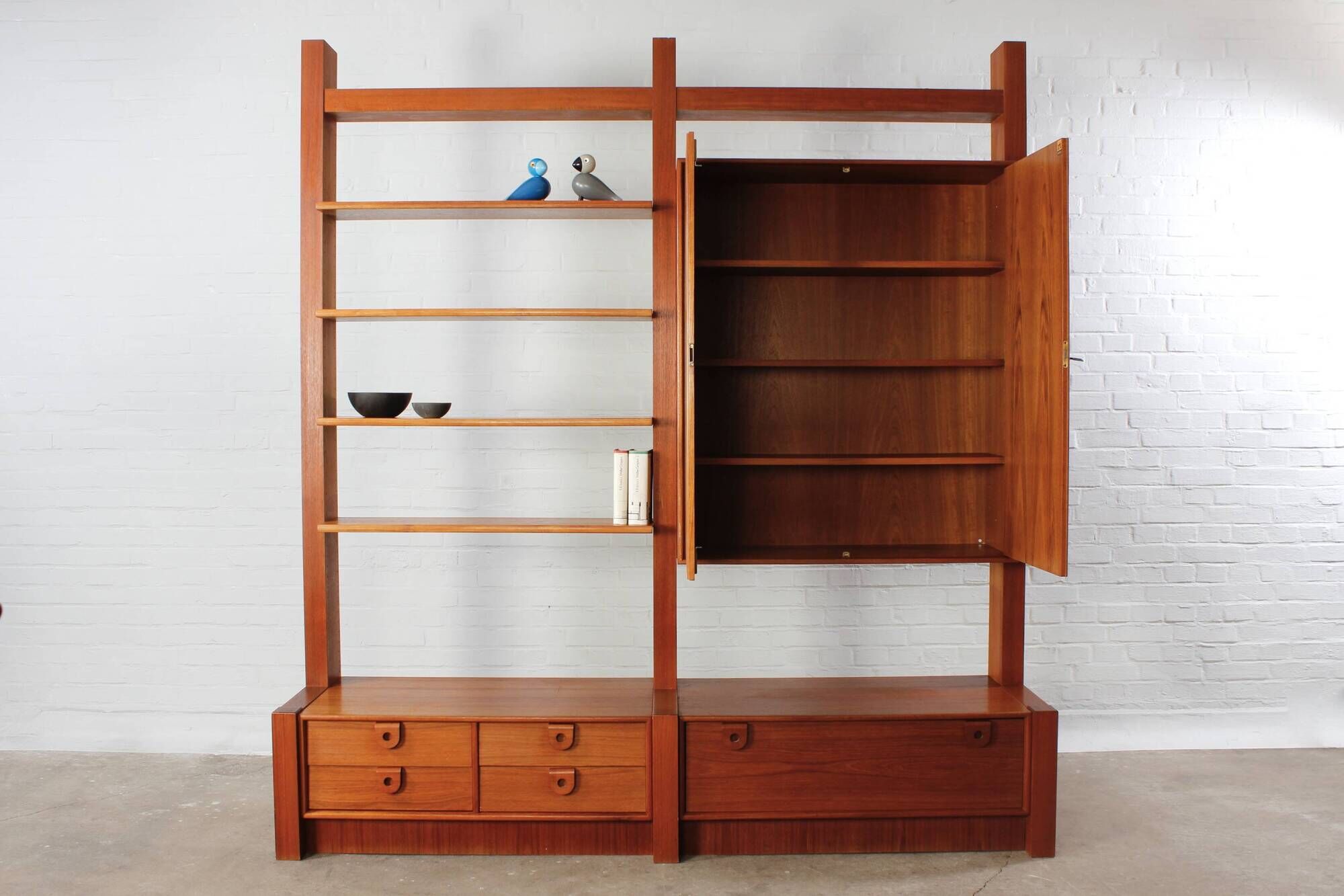 Teak cabinet shelf wall unit RT Möbel Ristenpatt design vintage