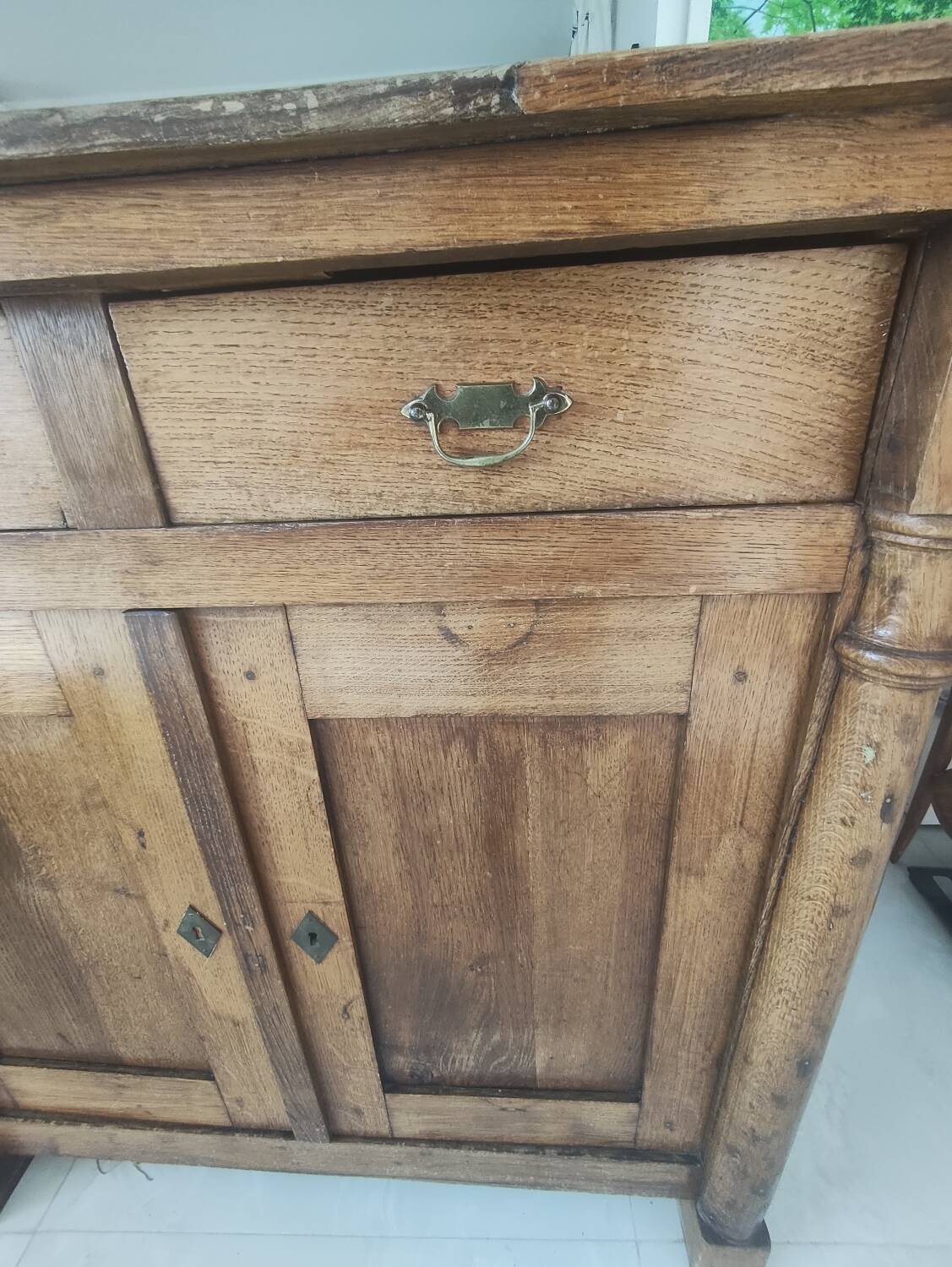 Parisian solid wood furniture