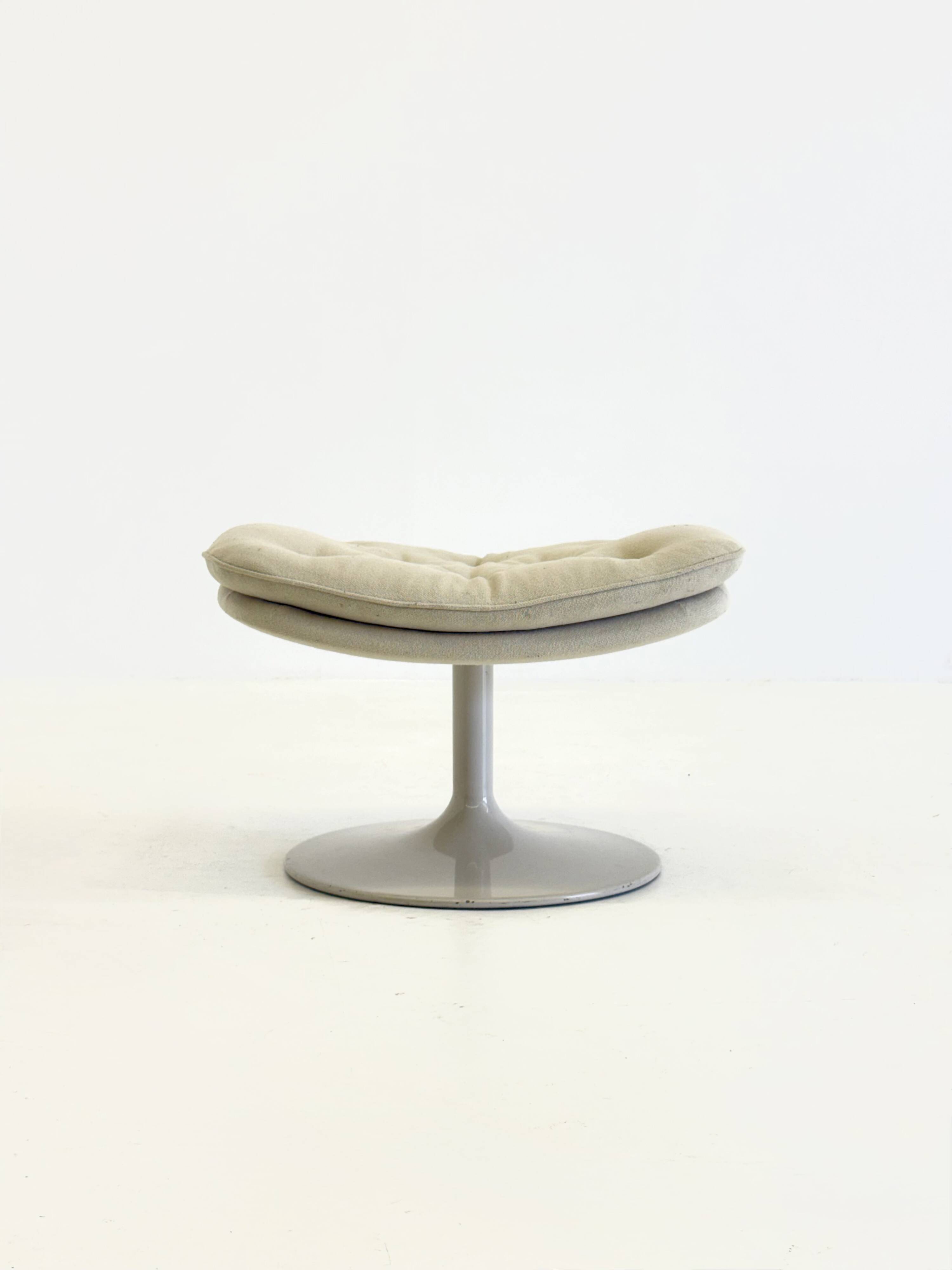 Artifort F588 Ottoman by Geoffrey Harcourt