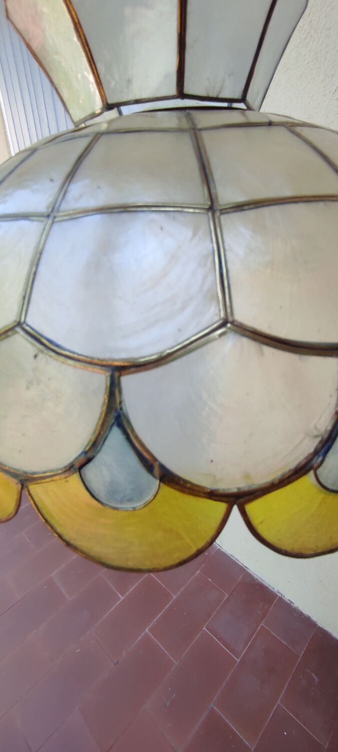 Mother-of-pearl luster