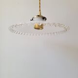 Duo of serrated opaline suspensions