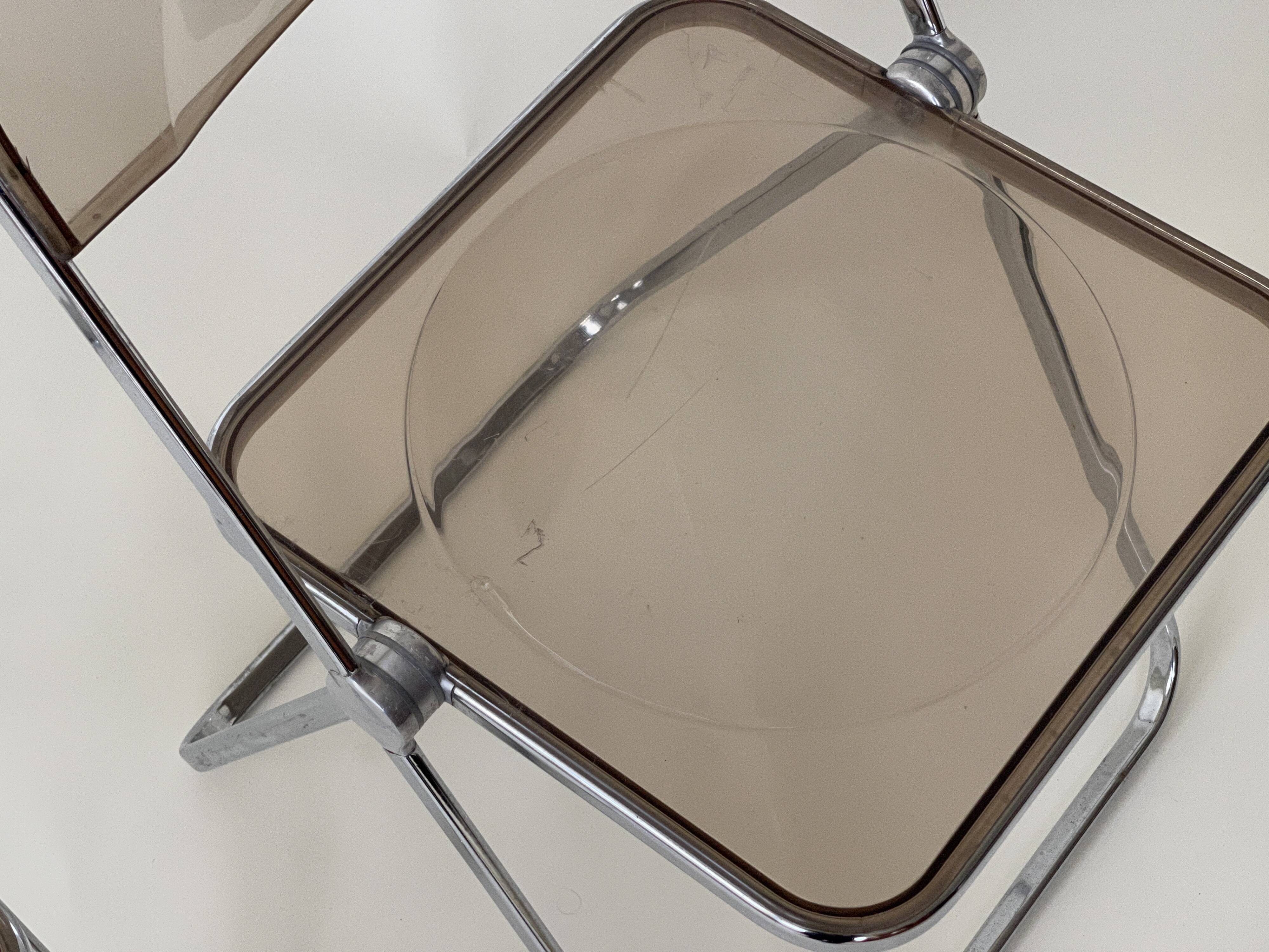 Pair of Folding Plia Chairs by Giancarlo Piretti