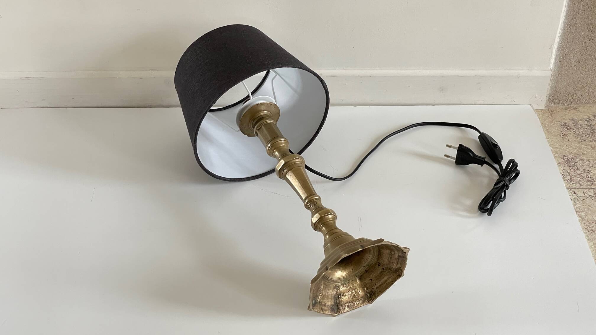 Chic vintage solid brass lamp