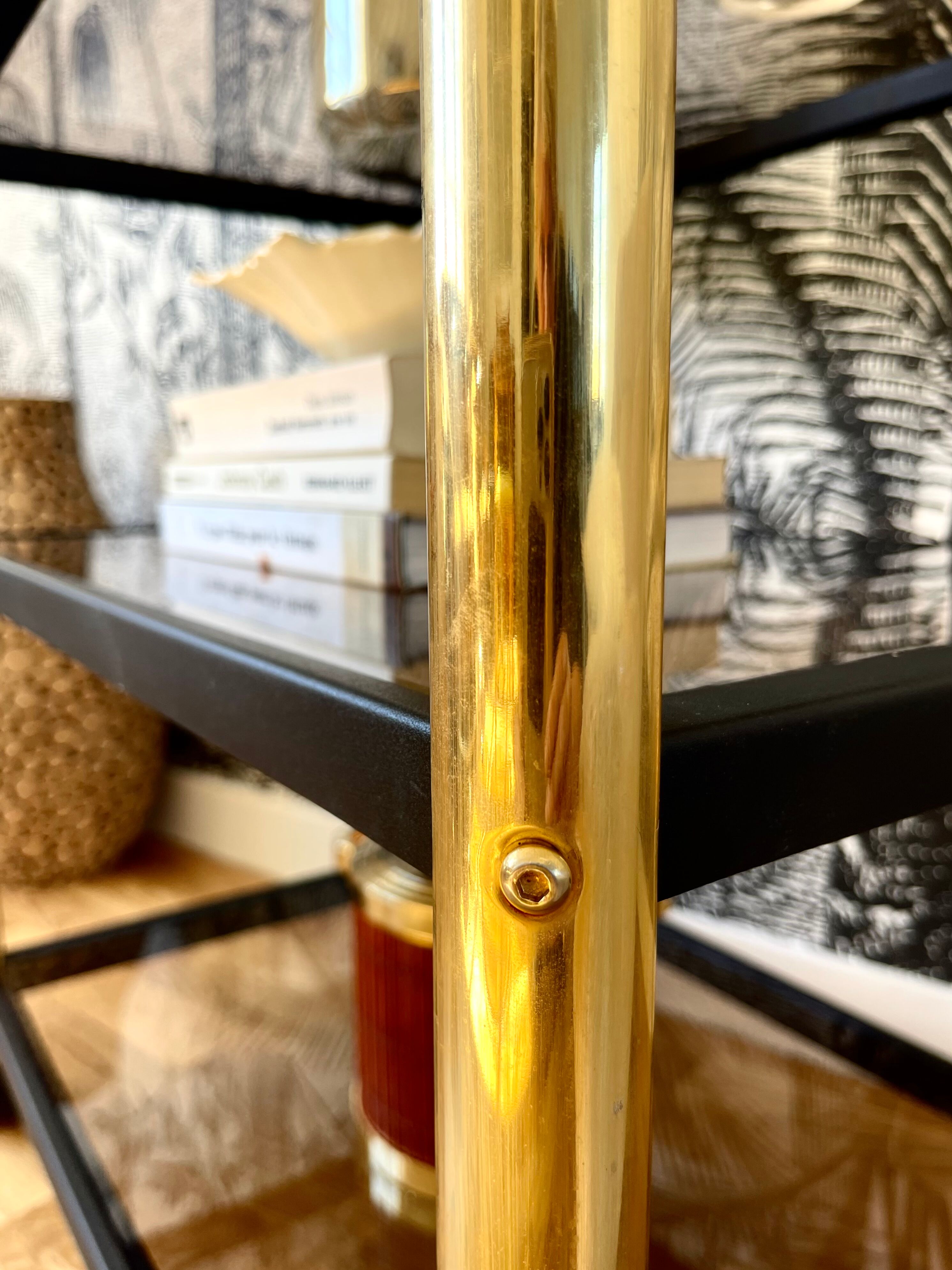 Glass and metal service 1980