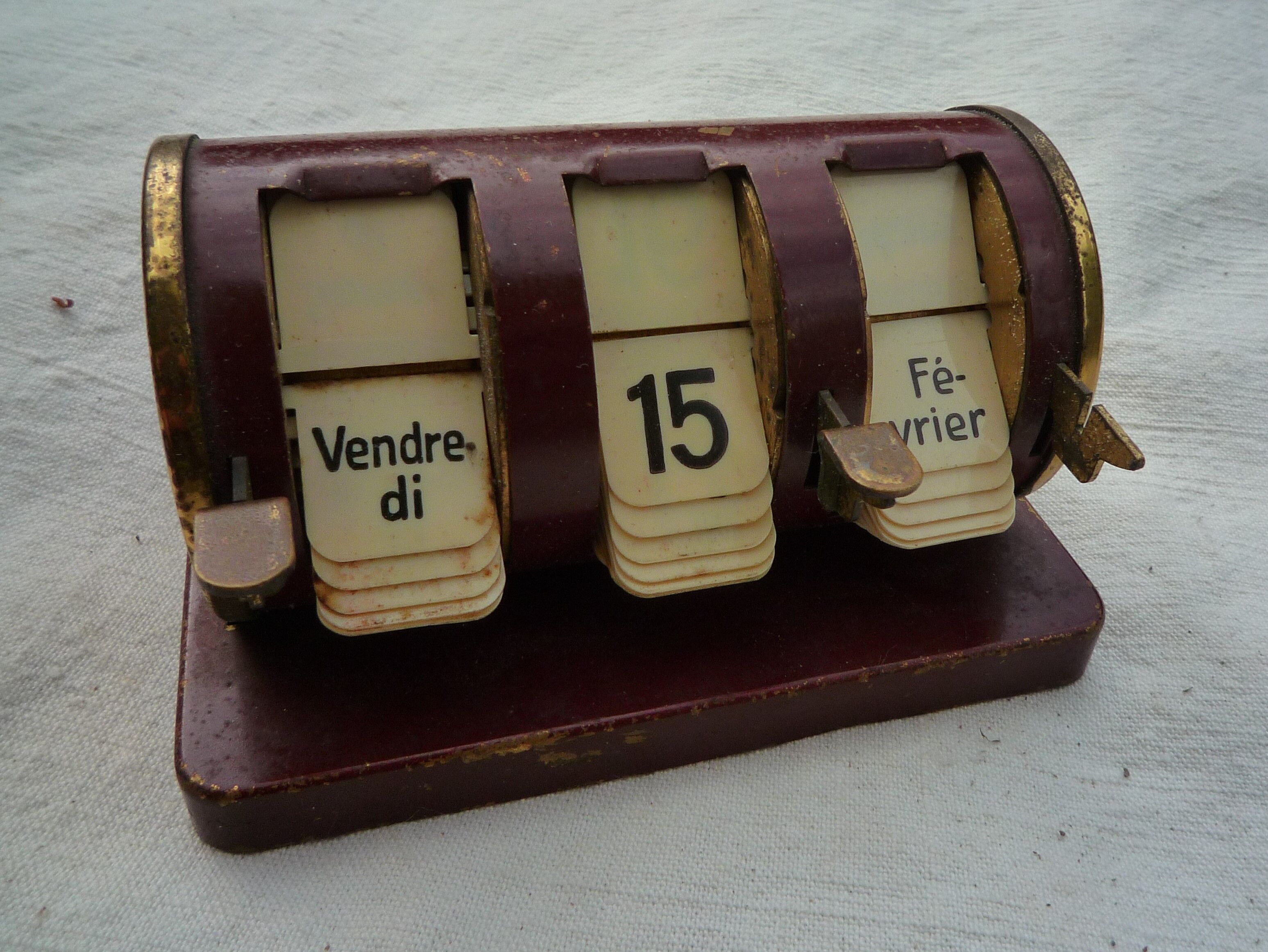 Dateur calendrier perpétuel en métal vintage 50-60s