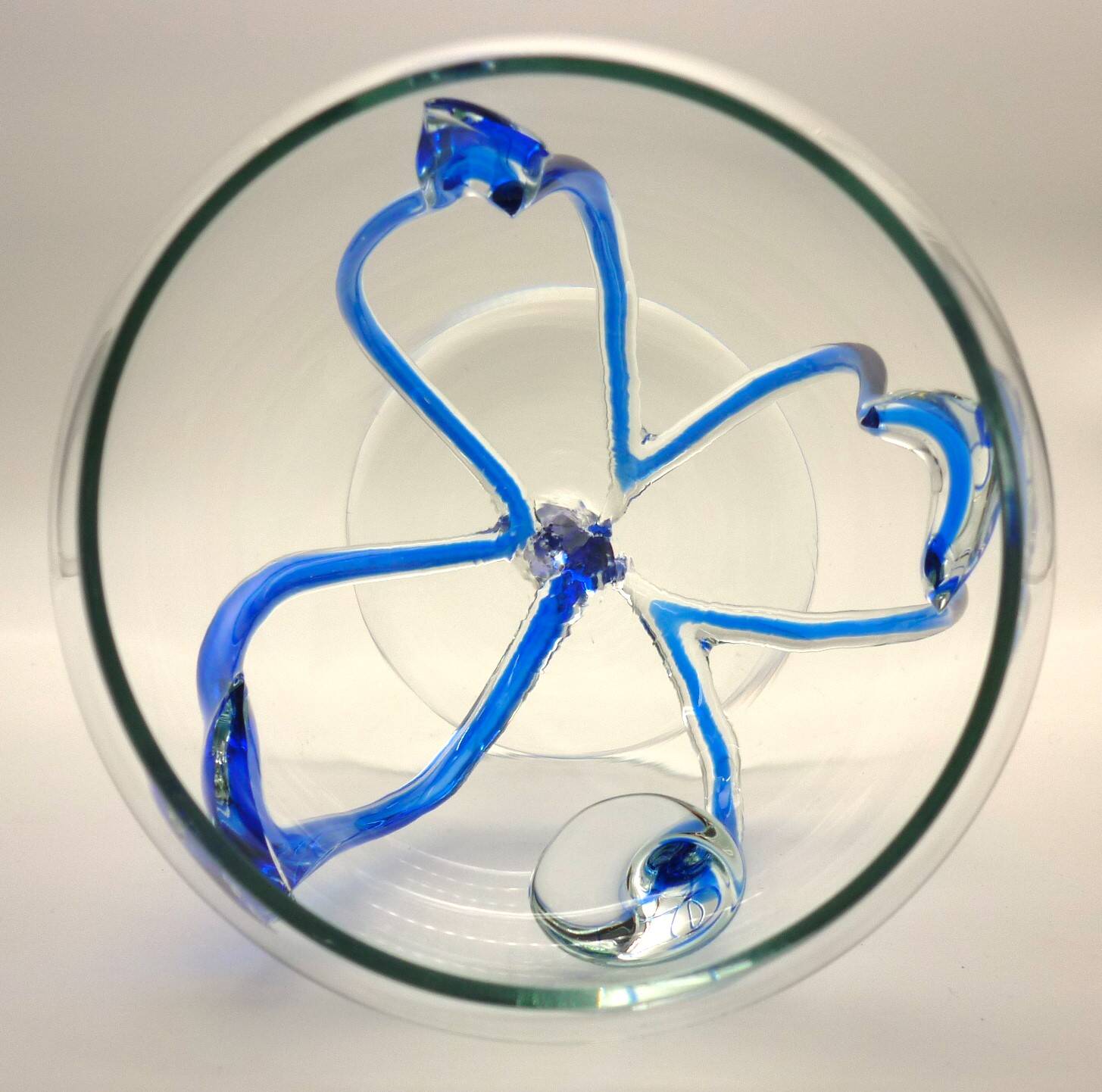 Blown crystal jellyfish bowl, creation by Vessiere at Baccarat.