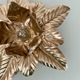 Vintage wall light in gold metal with leaf decorations