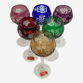 Six verres de couleur de cristallerie de Lorraine