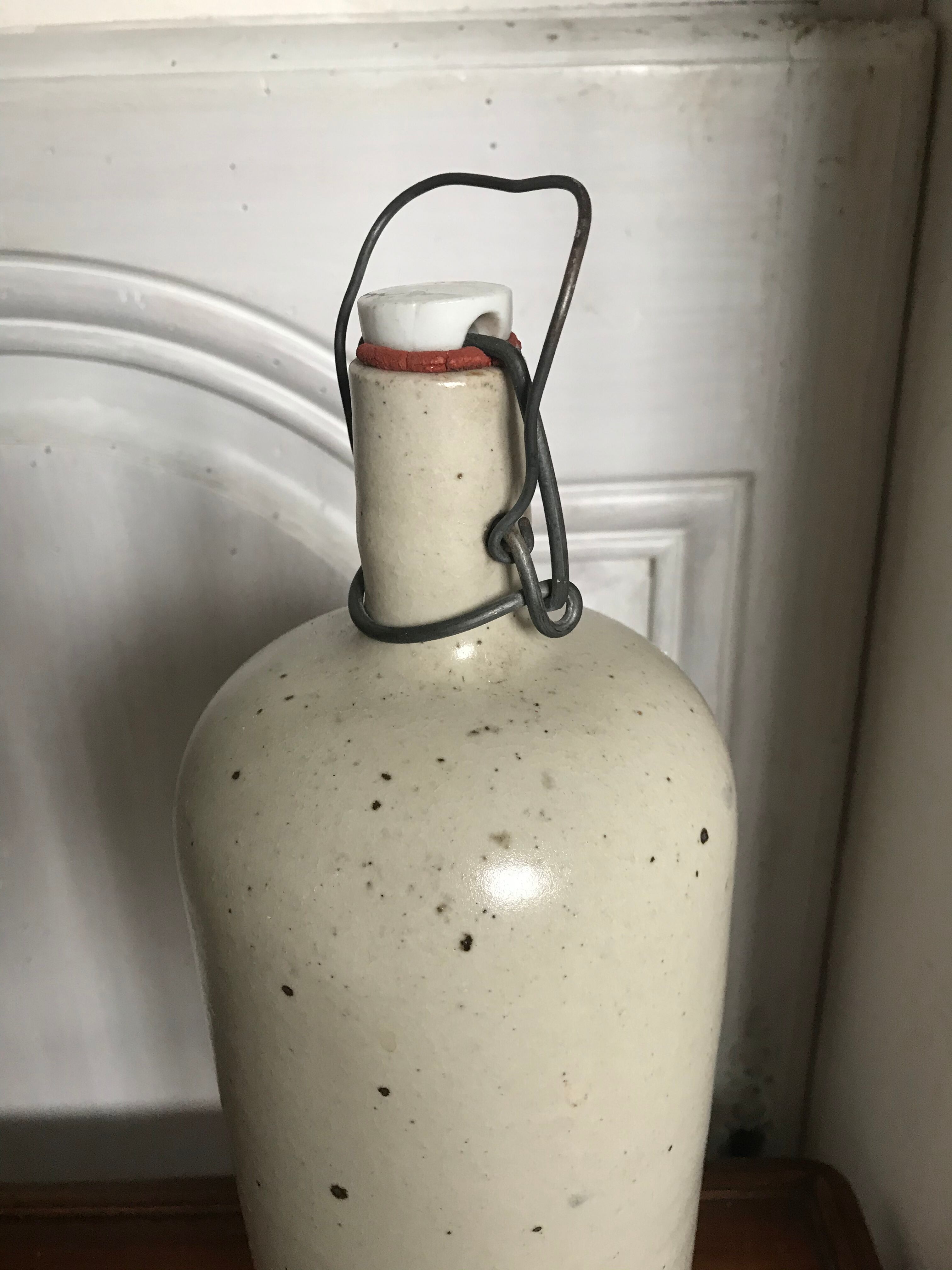 1.75l sandstone bottle
