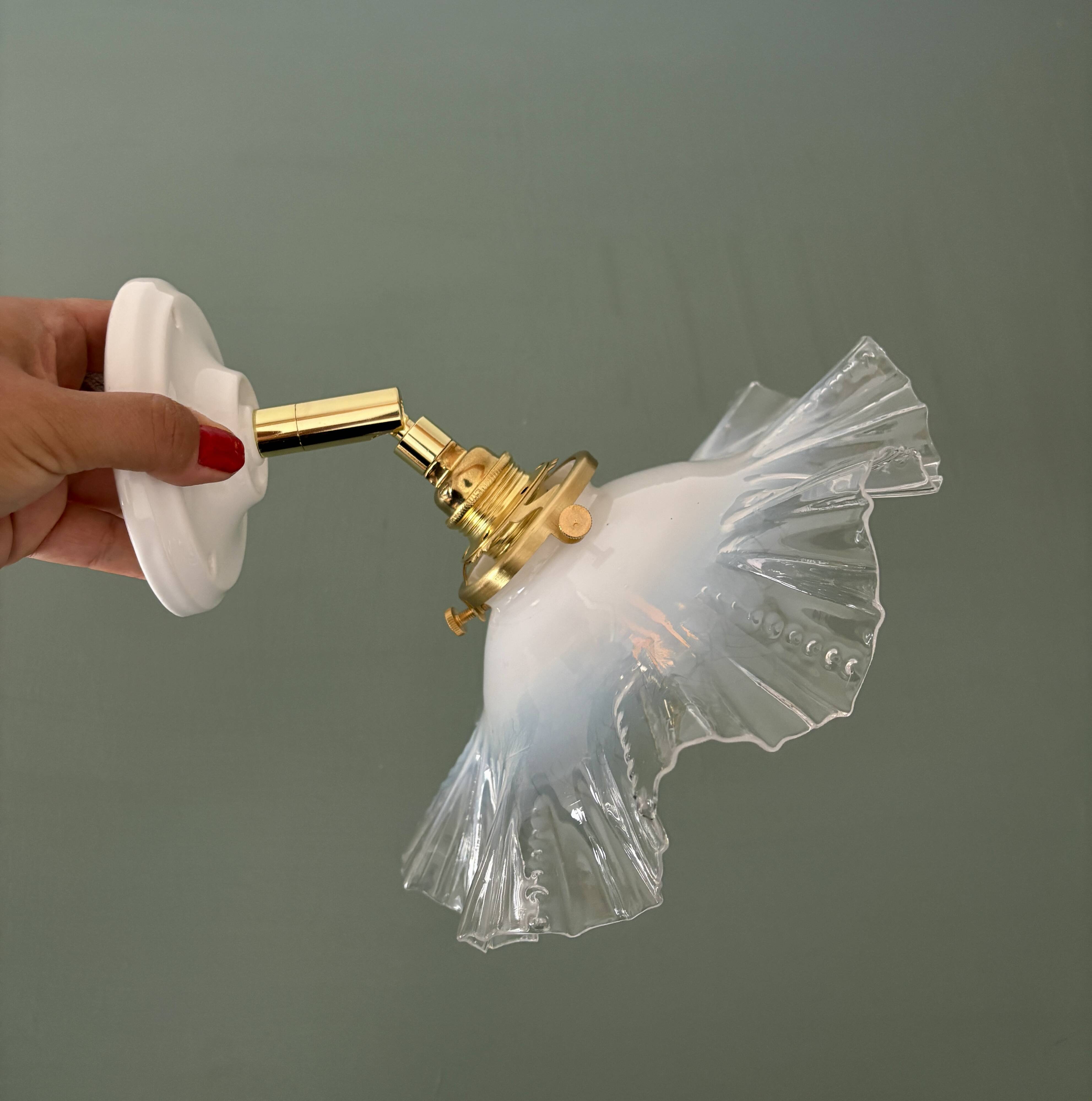 Applique abat-jour vintage en verre blanc et transparent