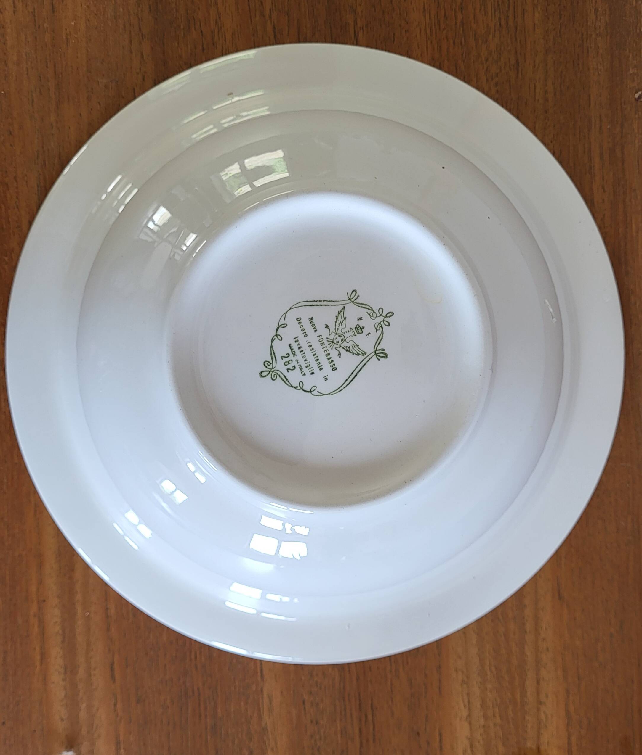 Round Italian porcelain dish