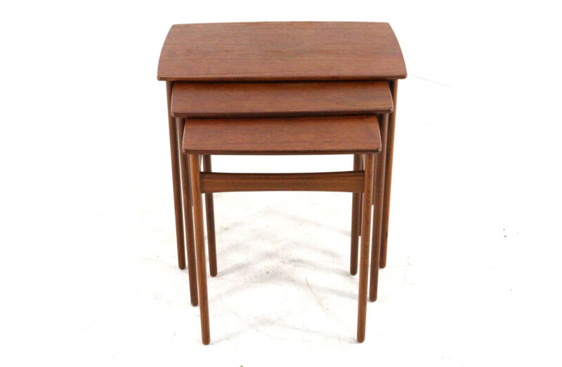 Svend Åge Madsen nesting tables - danish design in teak  mid century modern