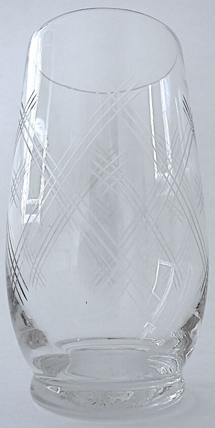 Suite of six glasses with orangeade, cut crystal