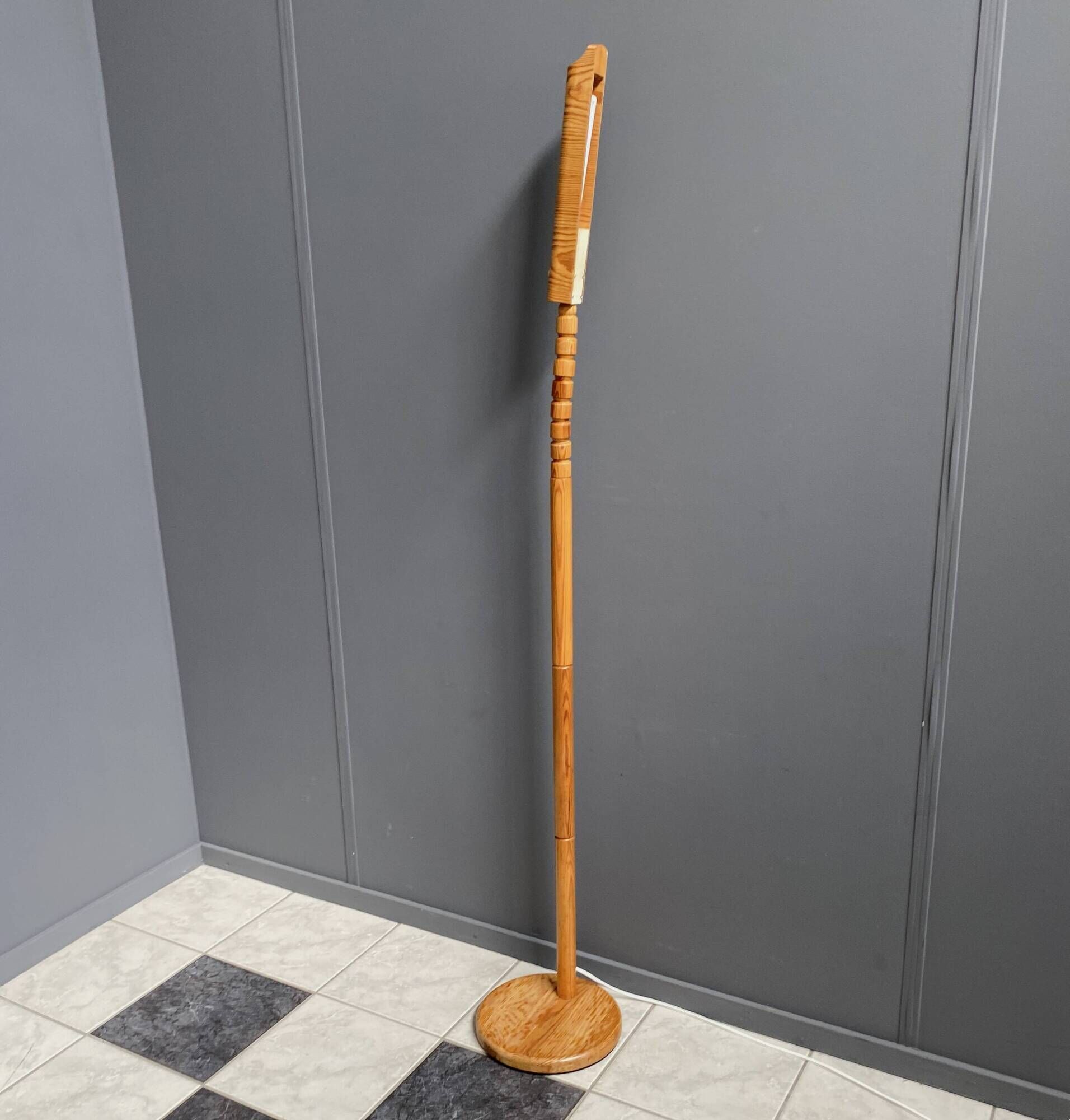 Floor lamp by Solbackens Svarveri from Sewden model 1001
